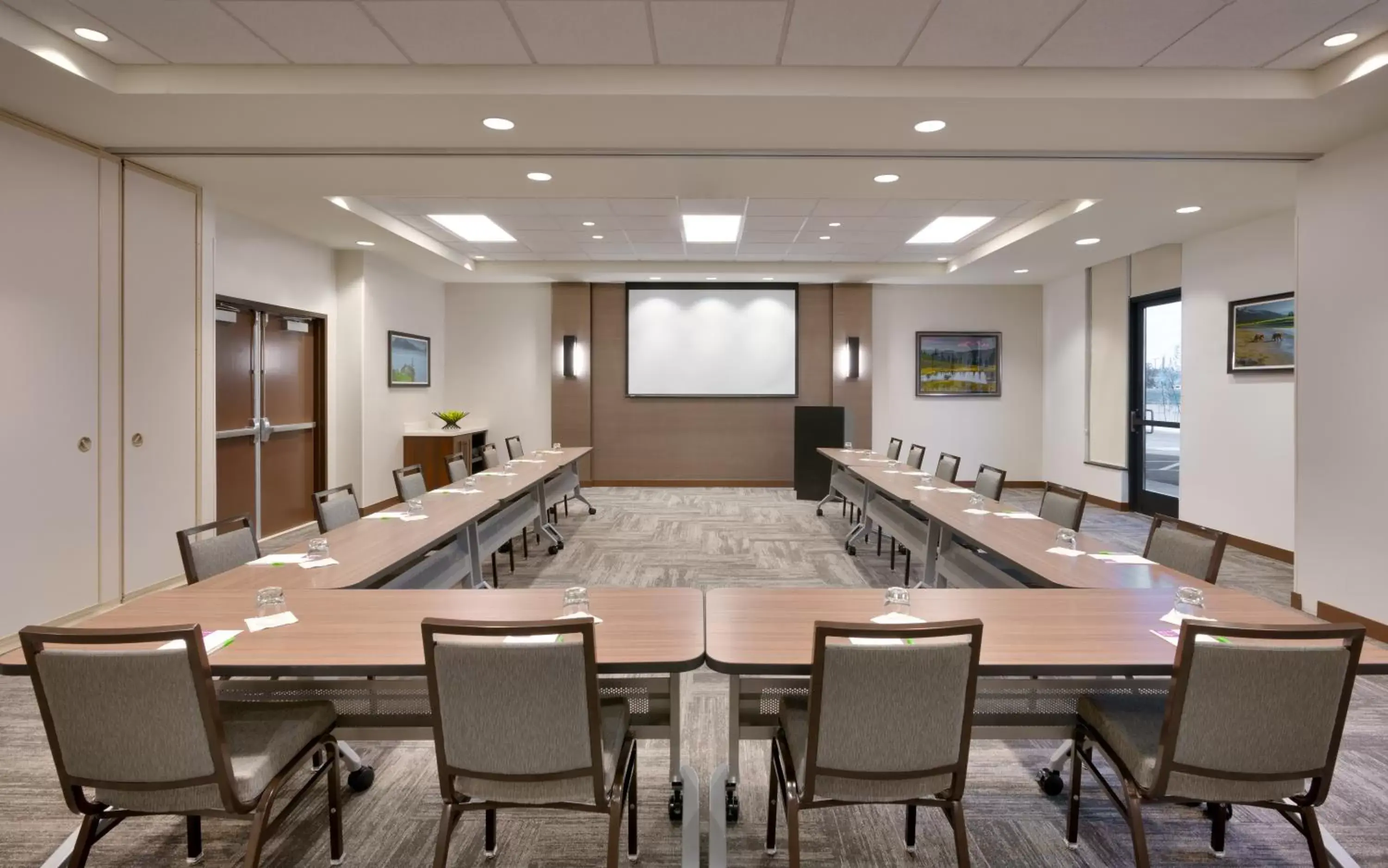 Meeting/conference room in Hyatt Place Anchorage-Midtown