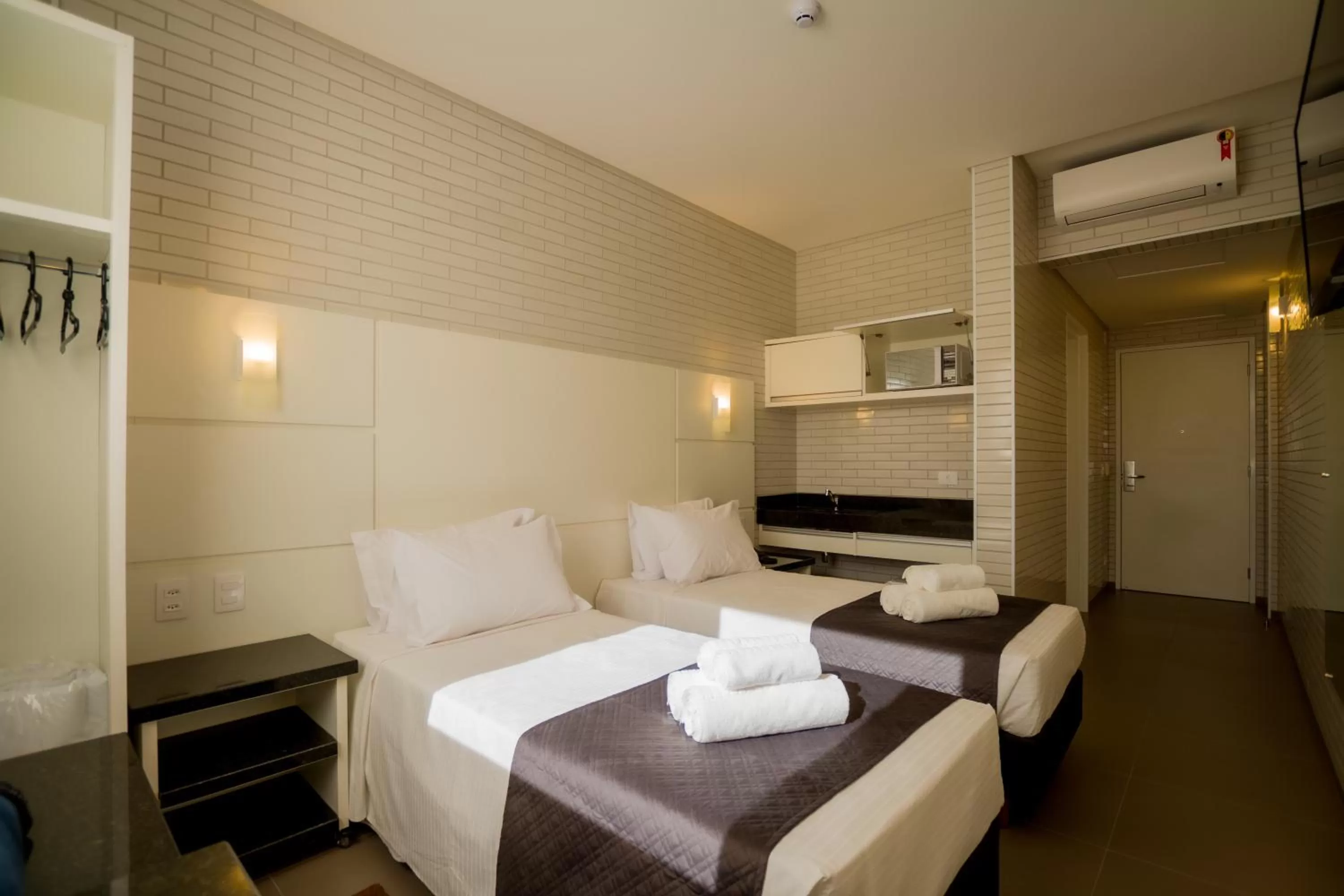 Bed in Hotel Confiance Barigui