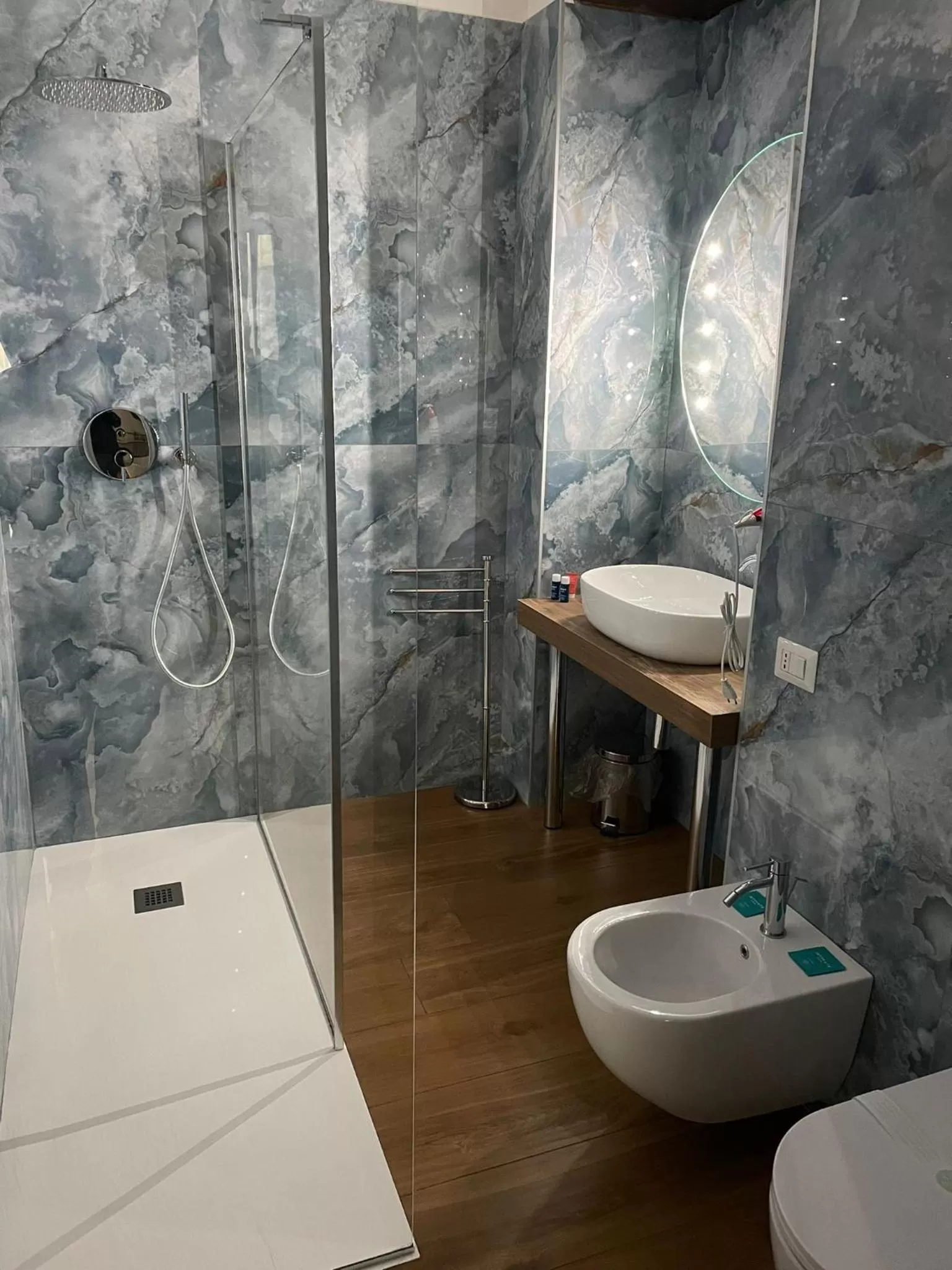 Toilet, Bathroom in L'Angolo d'o core