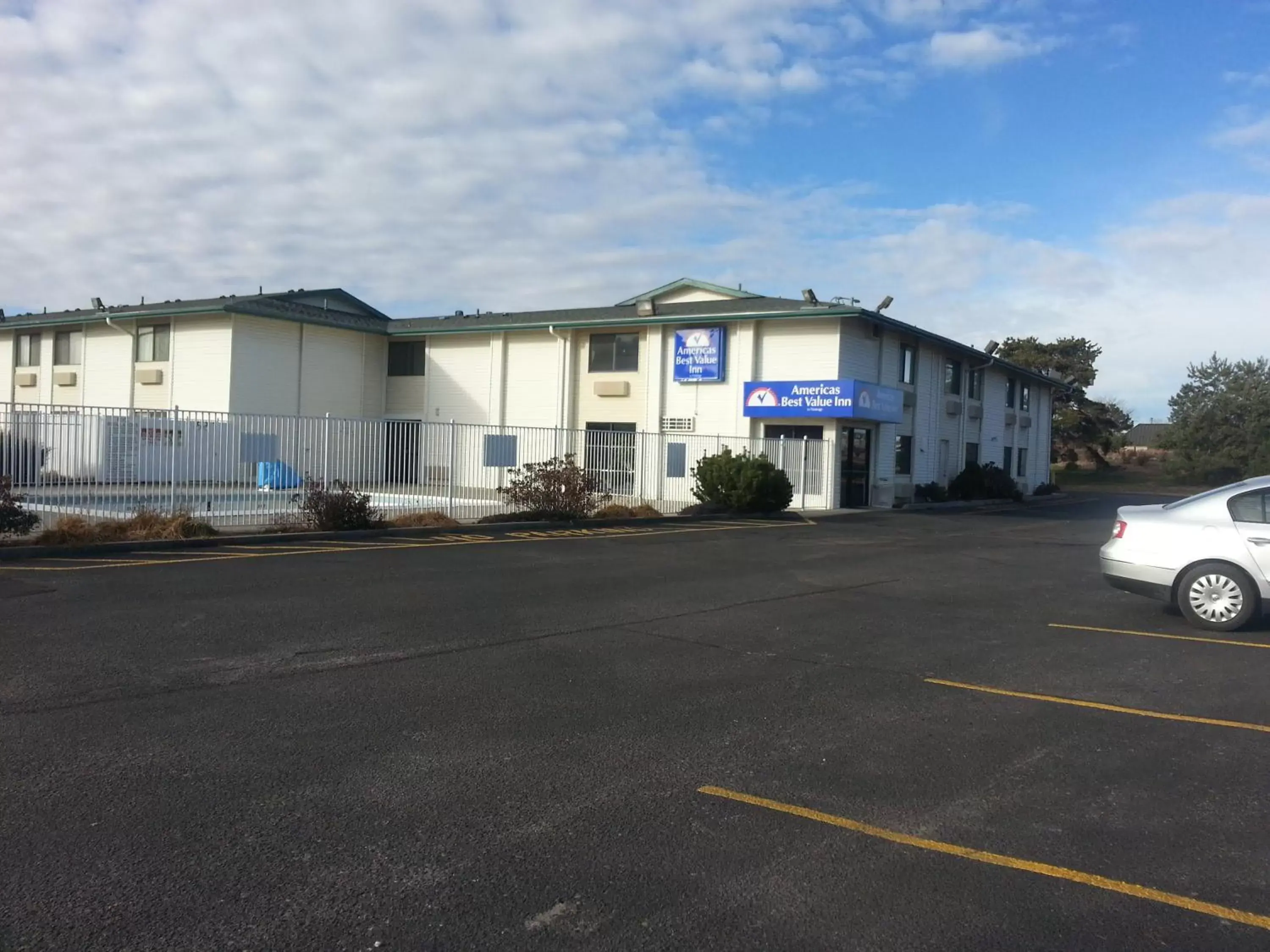 Street view, Property Building in Americas Best Value Inn - Lincoln Airport