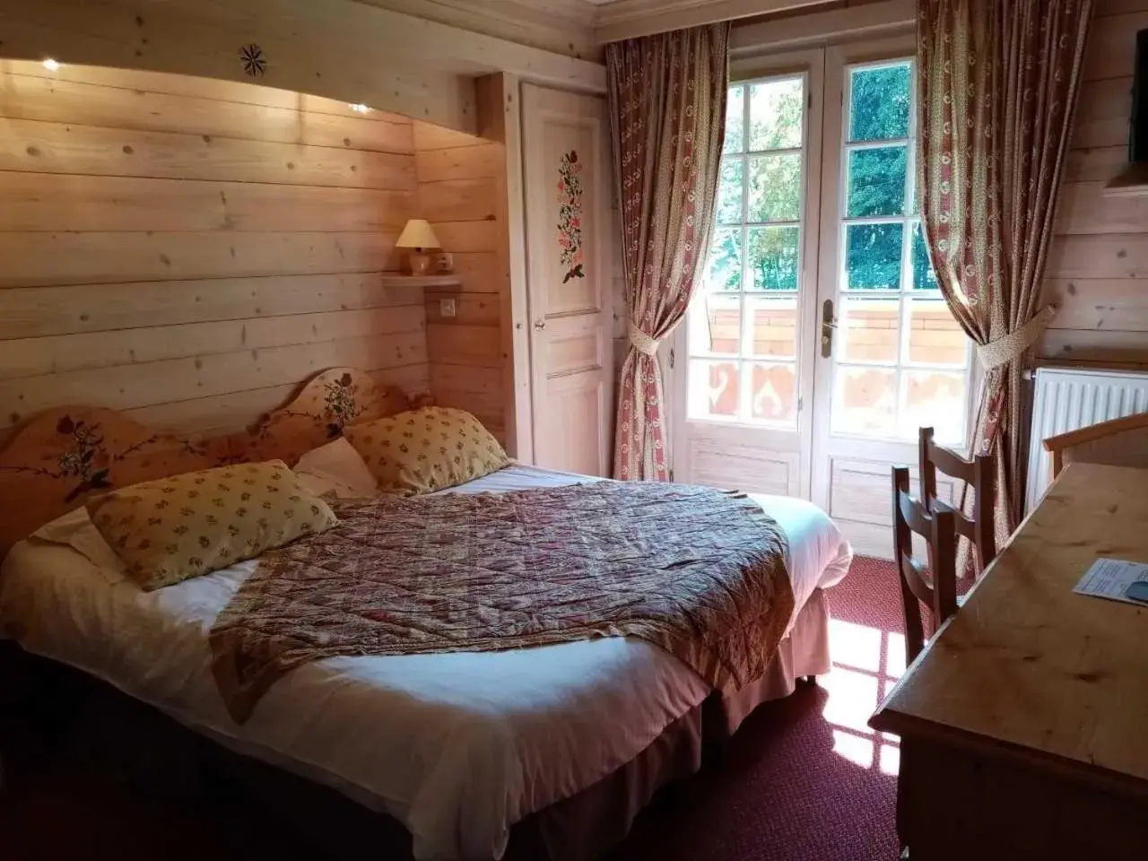 Bedroom, Bed in Hotel les Sapins