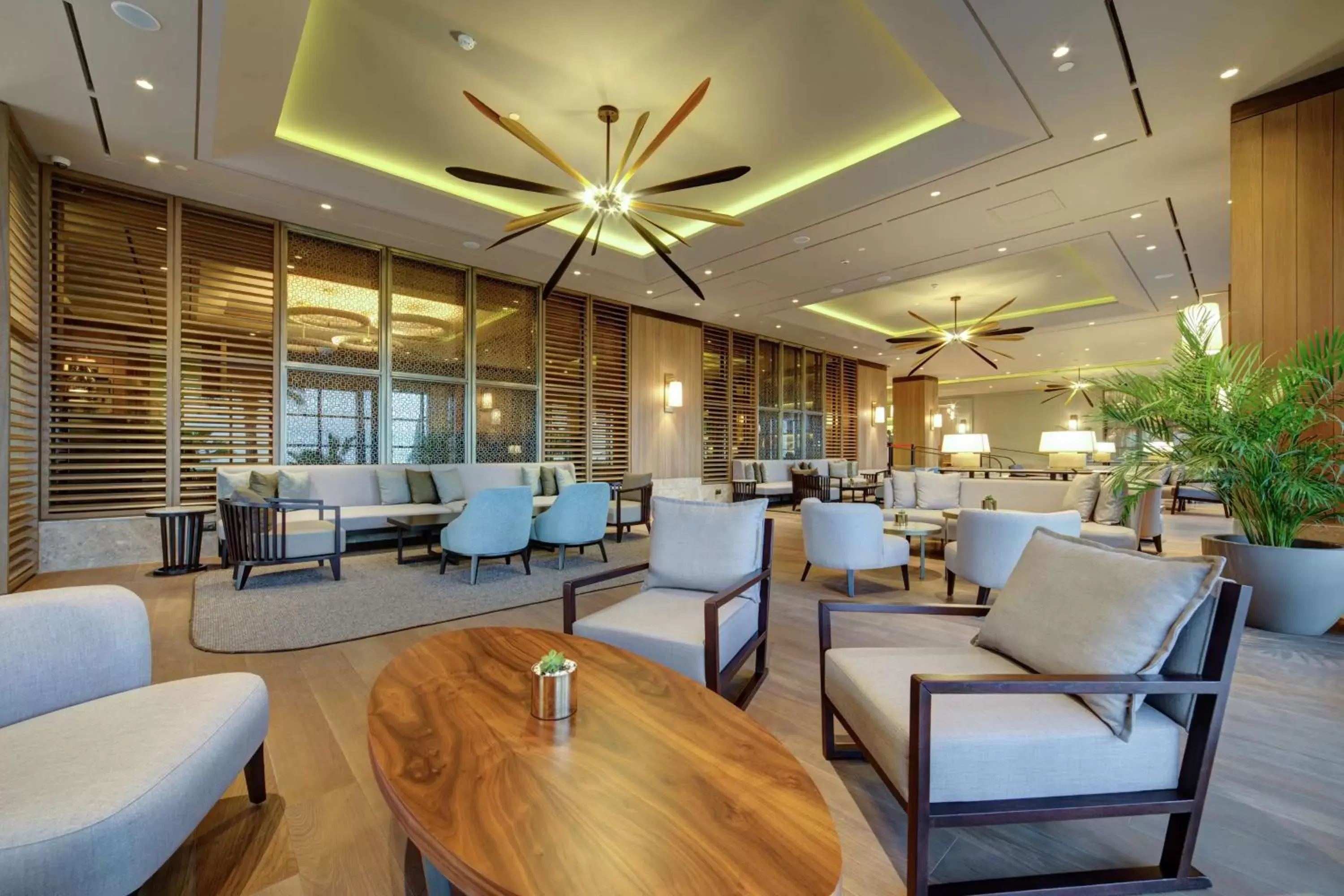 Lobby or reception, Lounge/Bar in Mersin HiltonSA