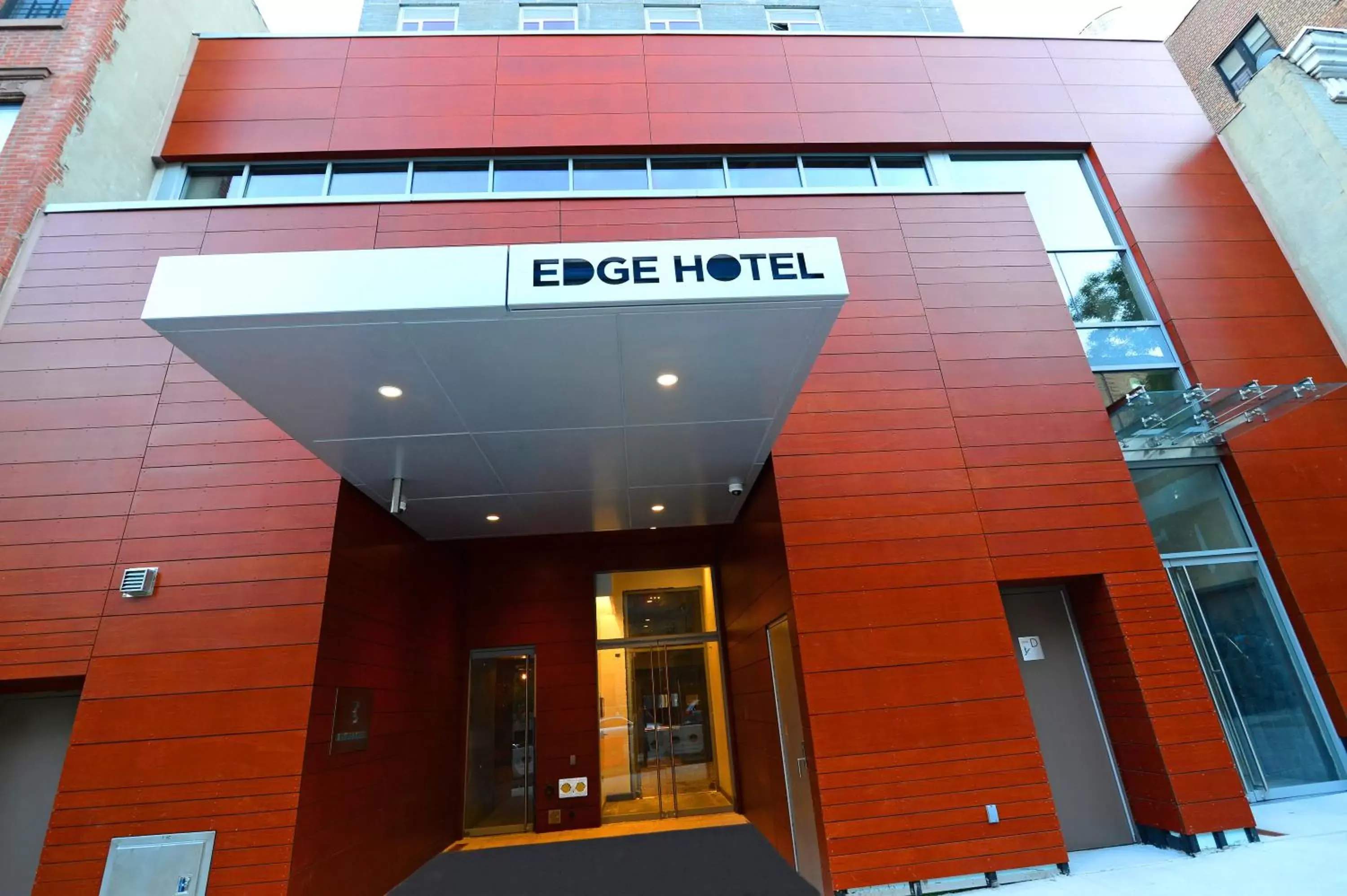 Facade/entrance in Edge Hotel Washington Heights
