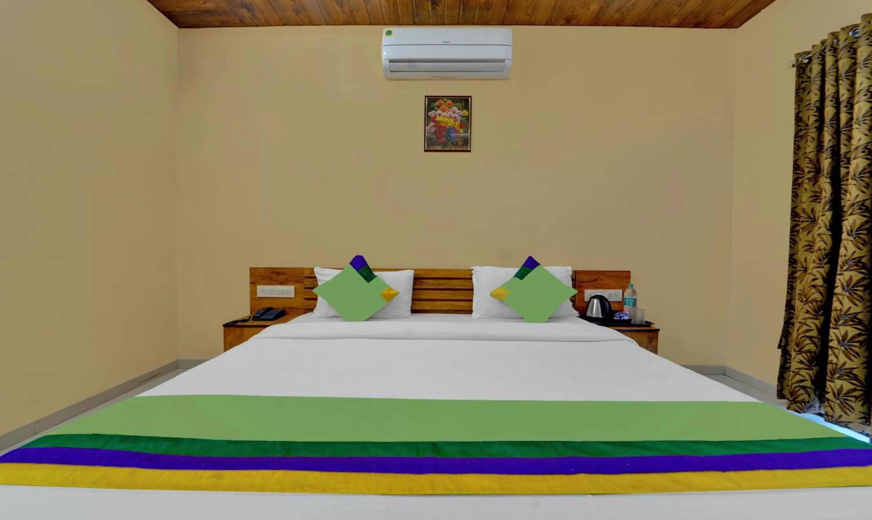 Bed in Treebo Trend Iceberg