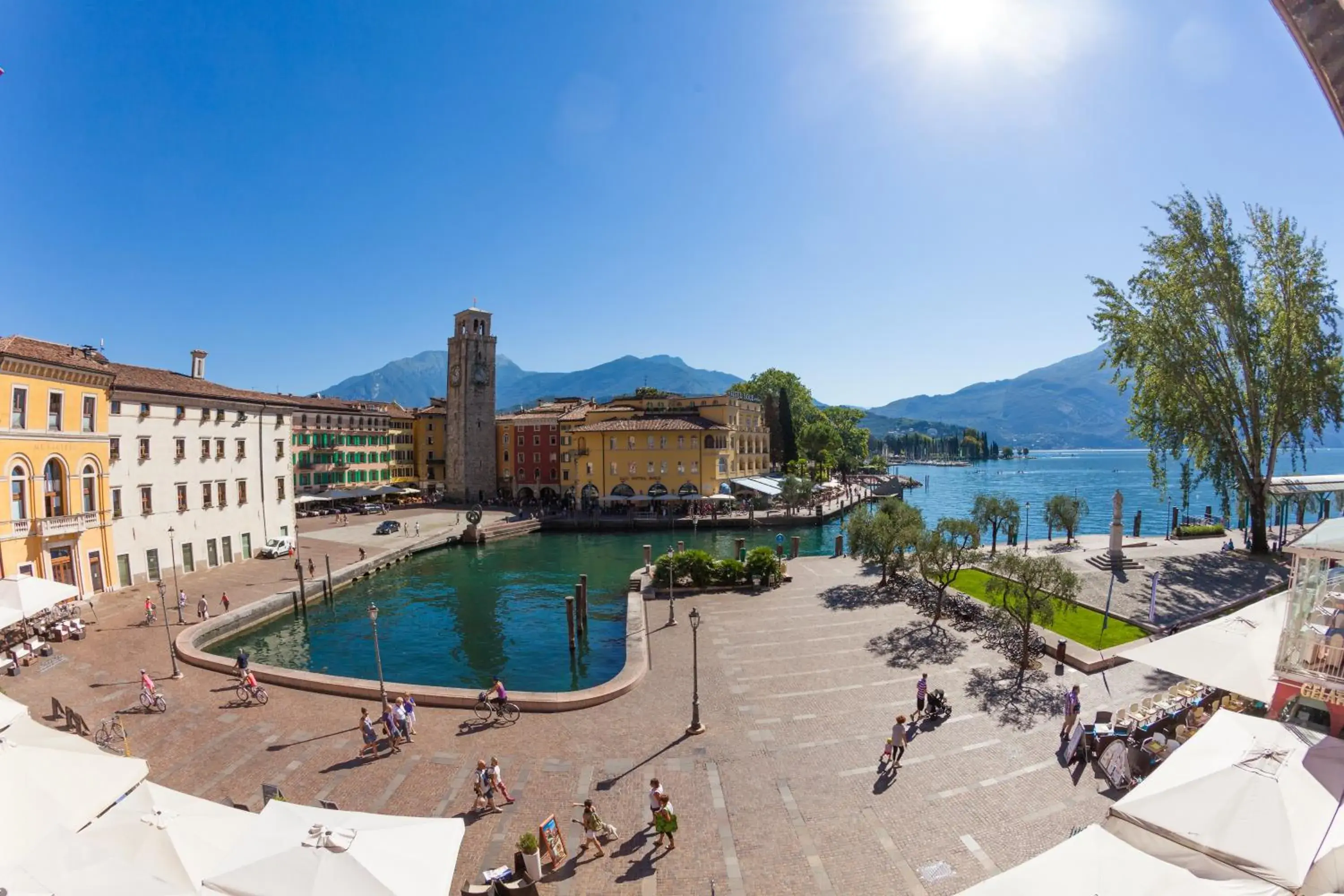 Lake view, Swimming Pool in Hotel Europa - Skypool & Panorama