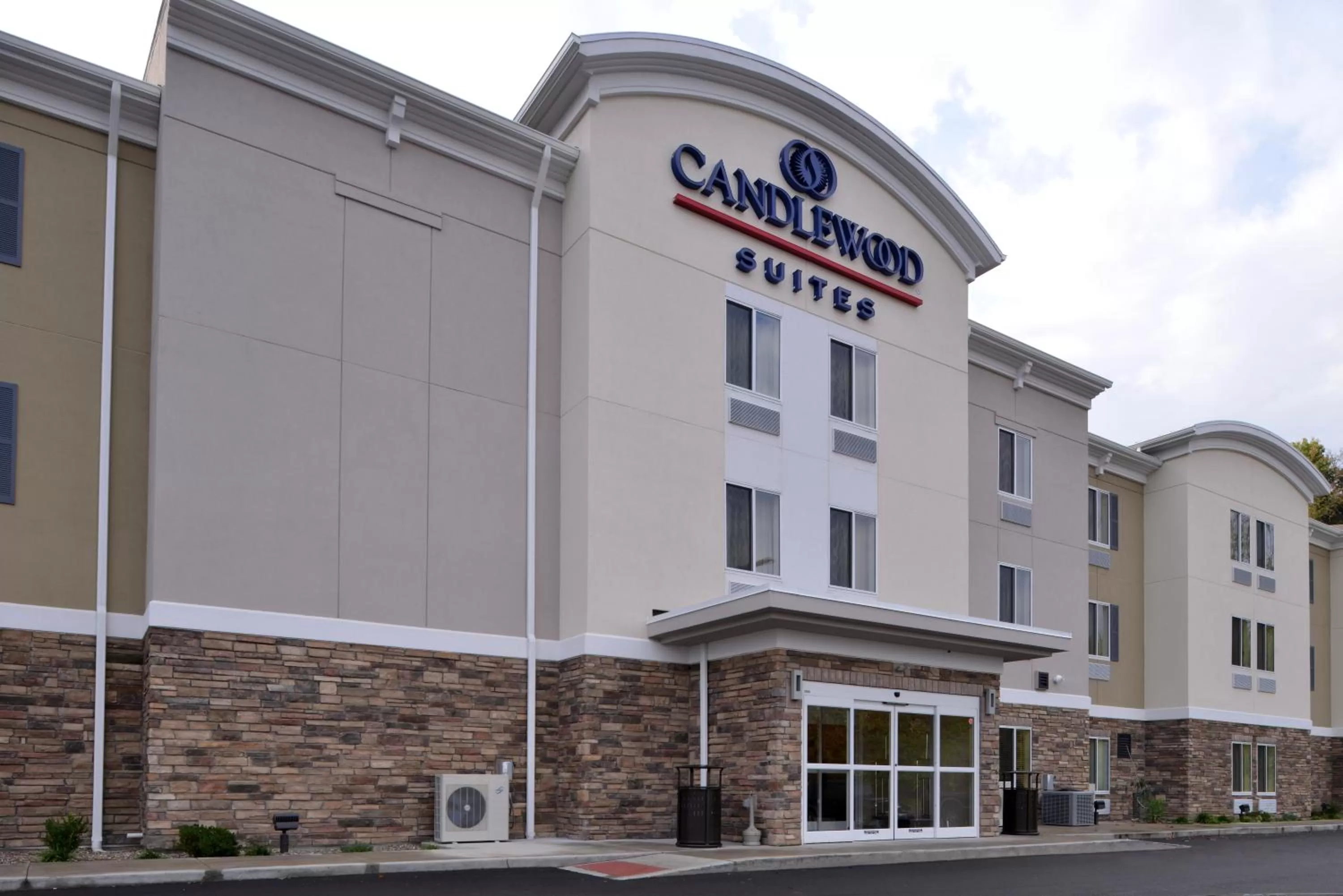 Property building in Candlewood Suites Morgantown-Univ West Virginia by IHG