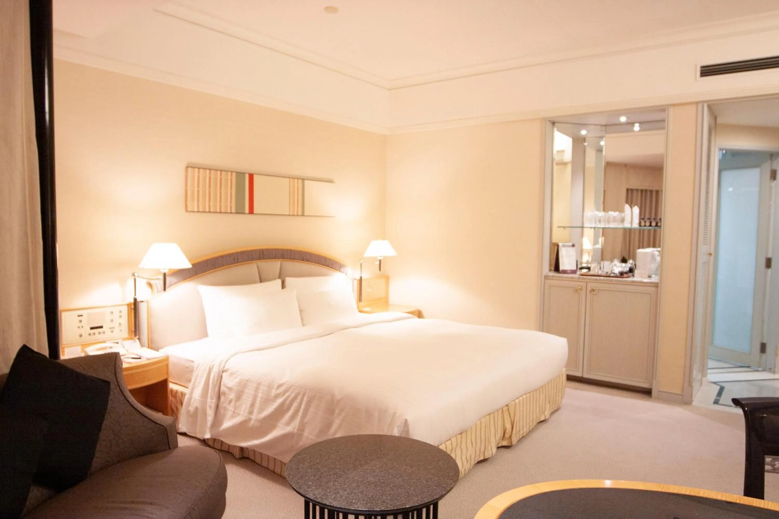 Bed in Hotel New Otani Makuhari