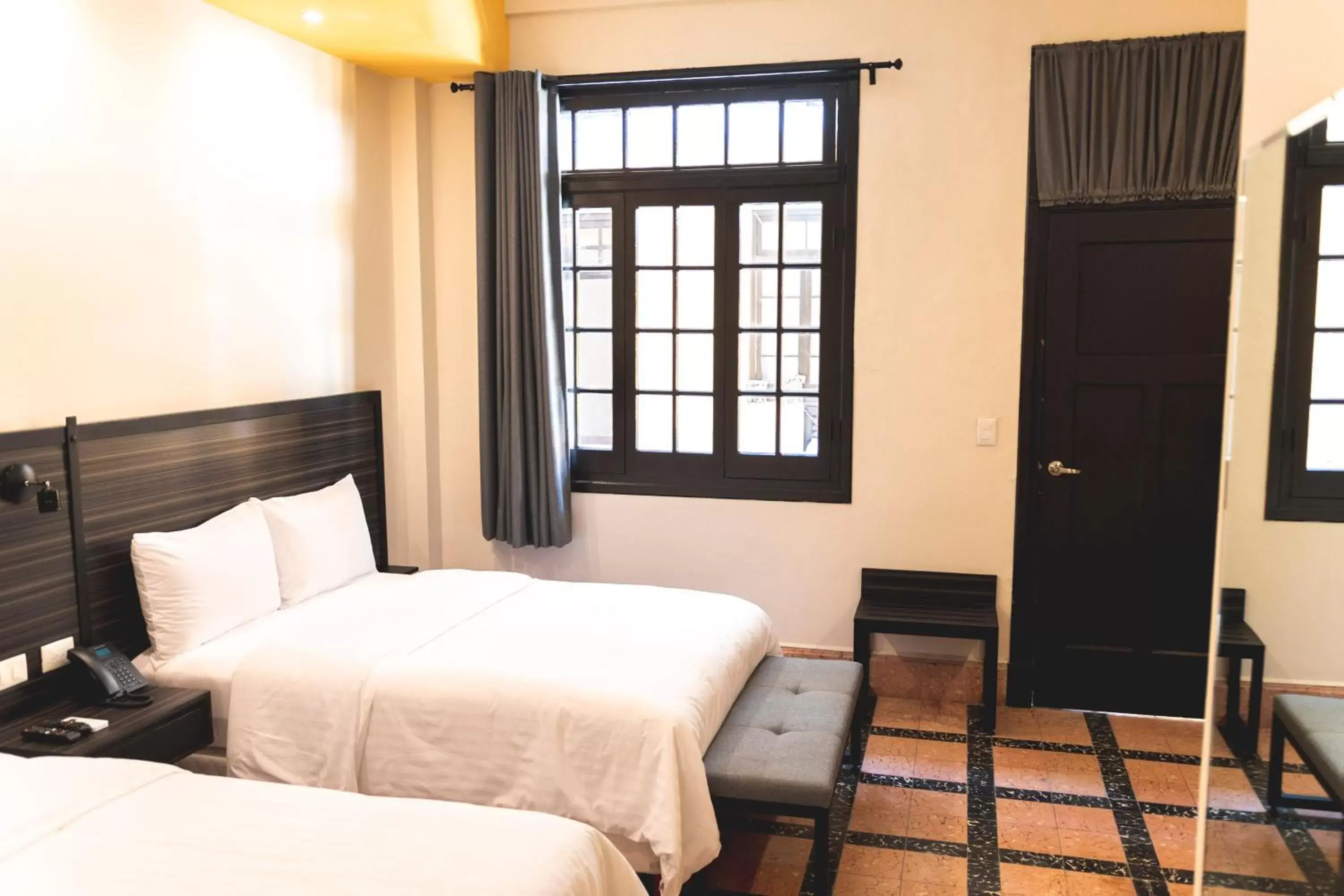 TV and multimedia, Bed in Hotel La Nacional By Kavia TV and multimedia, Bed in Hotel La Nacional By Kavia