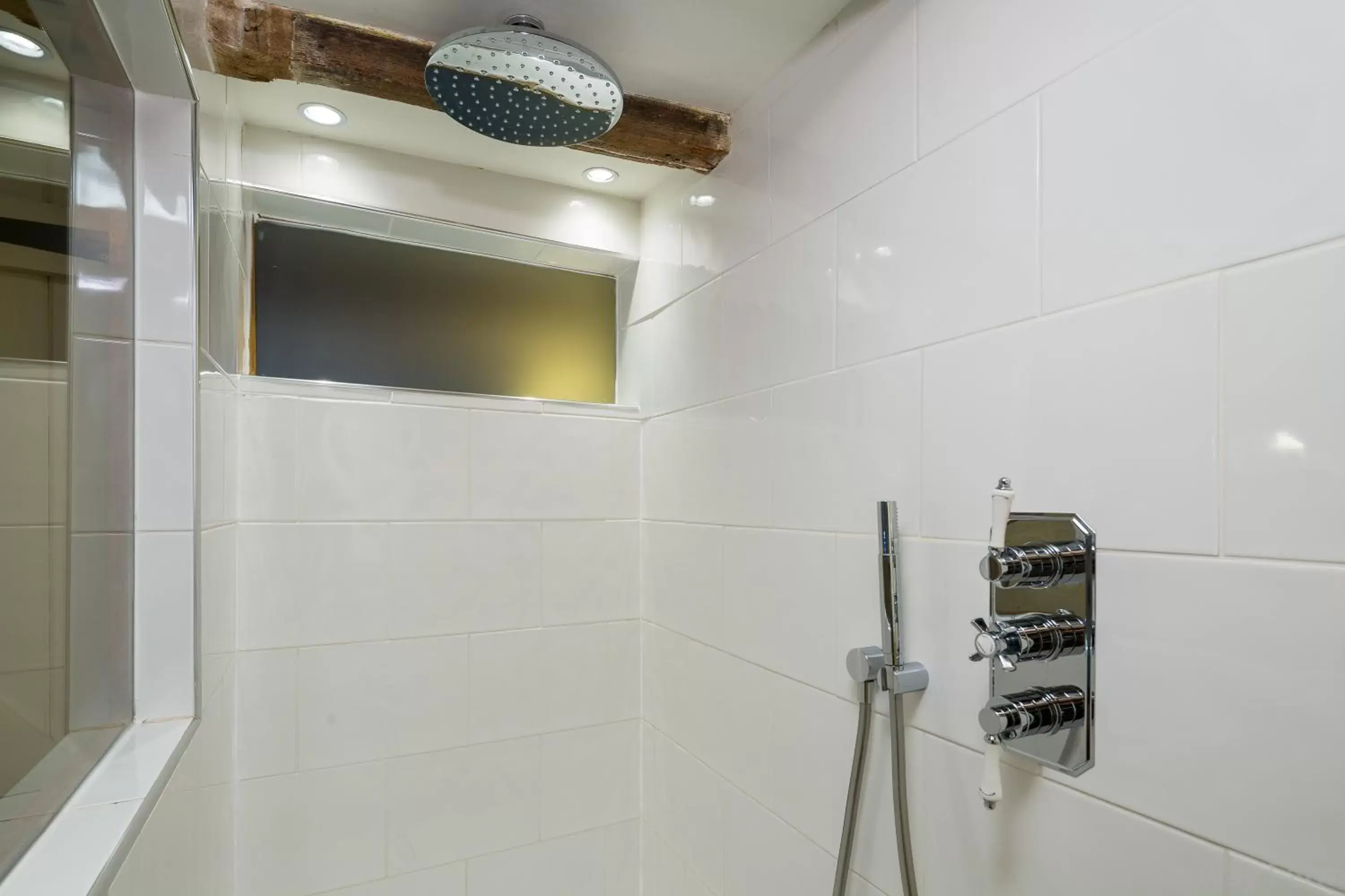 Shower, TV/Entertainment Center in Trenderway Farm