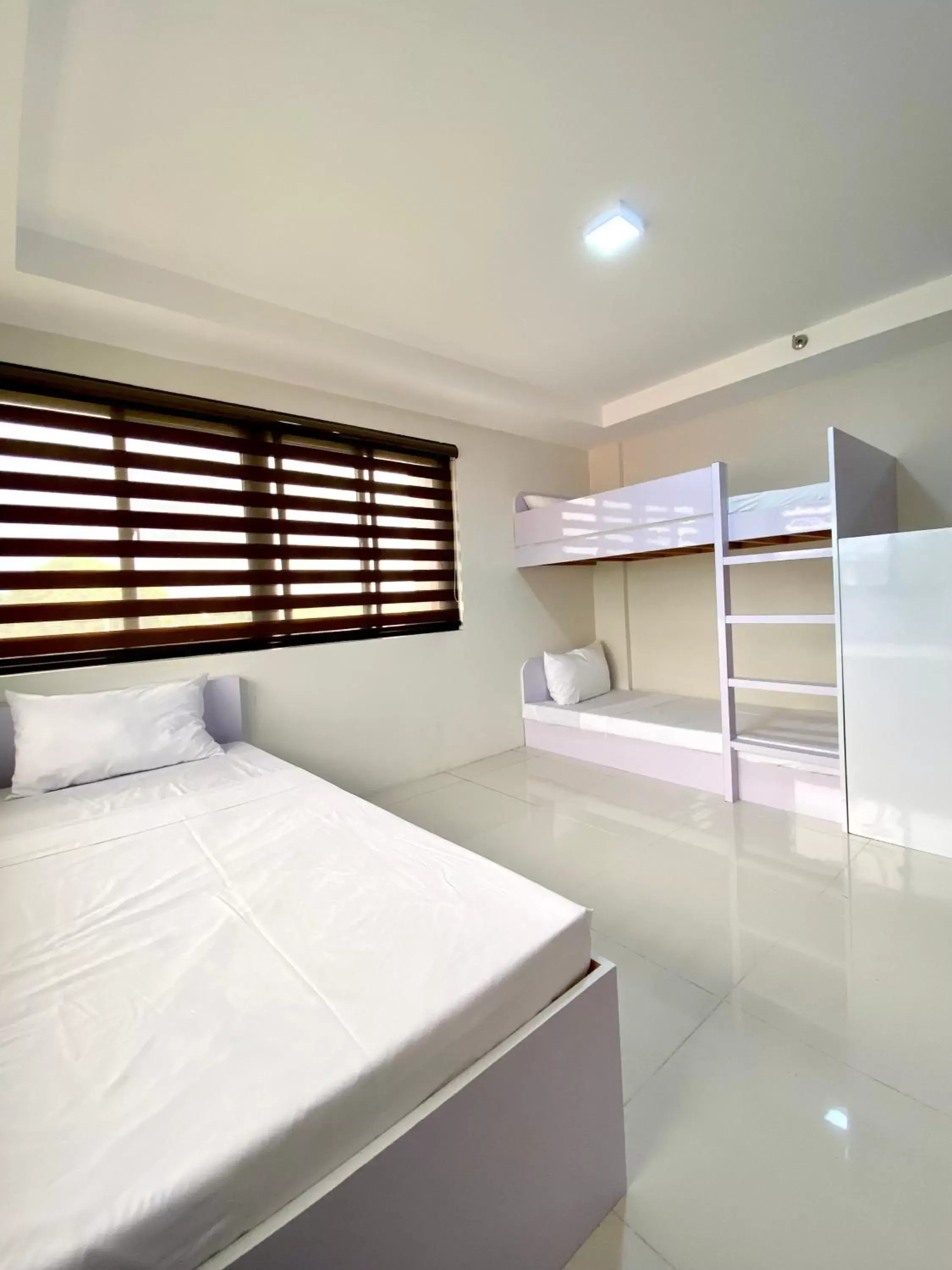 Bedroom, Bed in Staycation Hotel Bedroom, Bed in Staycation Hotel