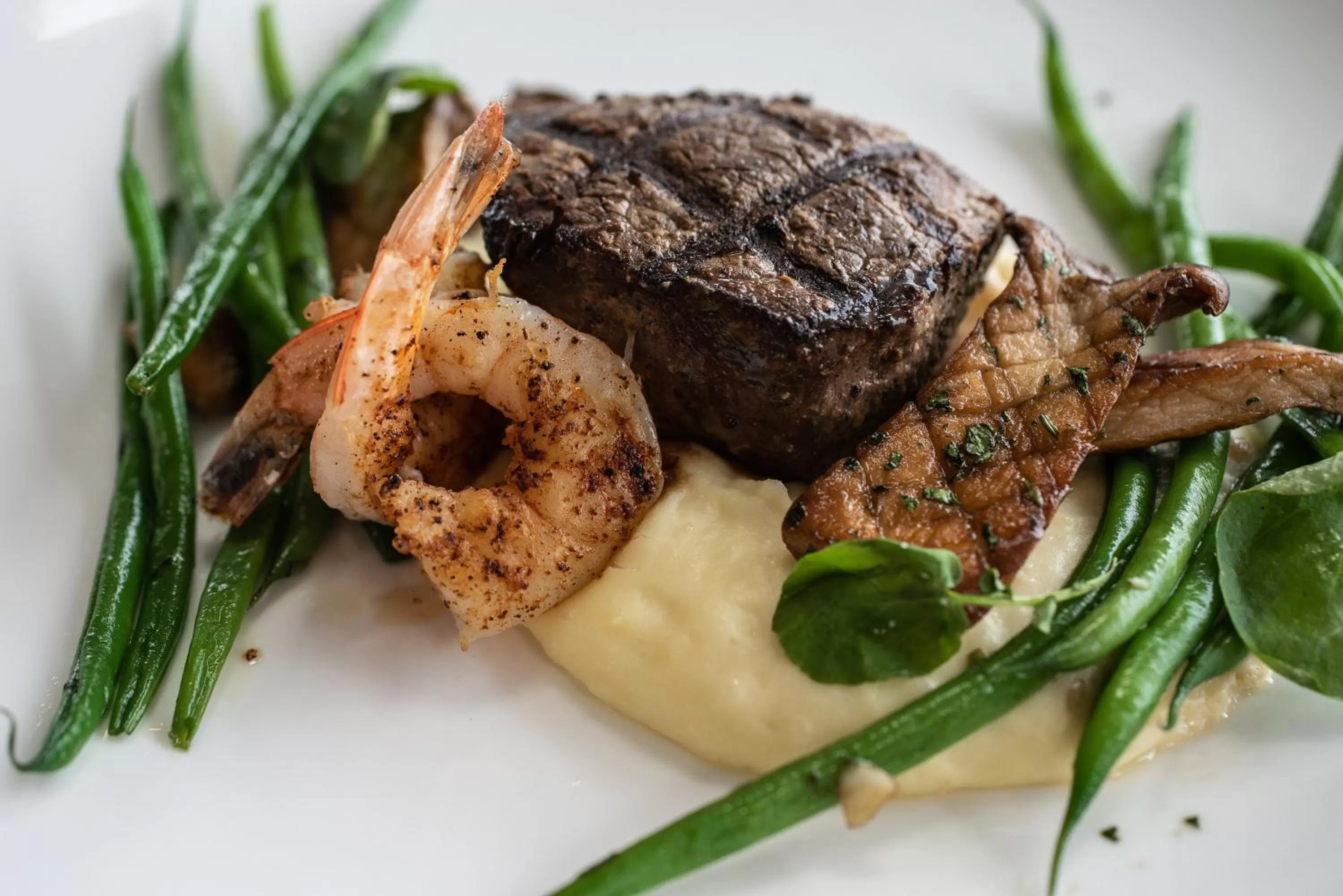 Food in Hotel Interurban Seattle Airport SeaTac