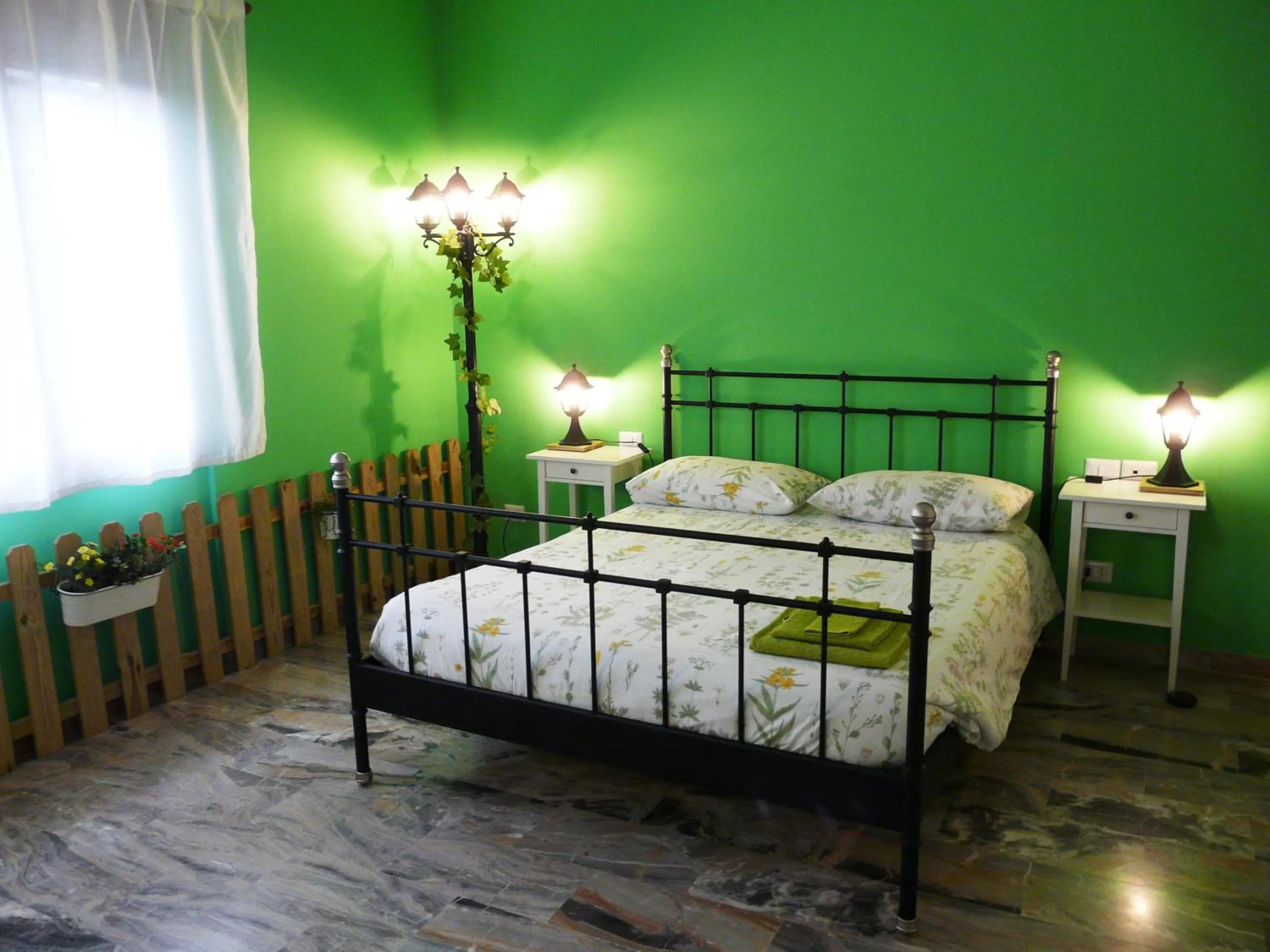 Photo of the whole room, Bed in In Giardino B&B