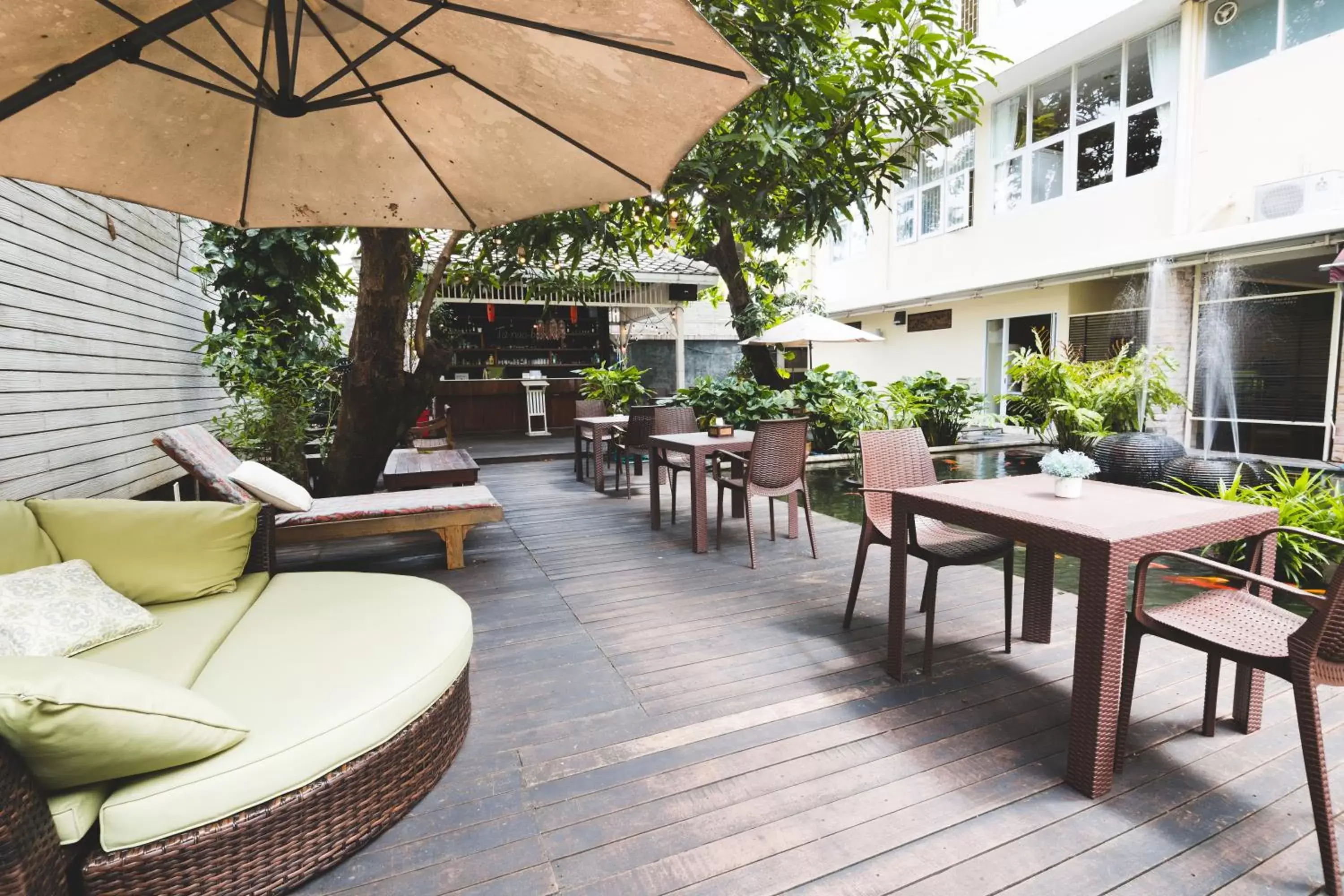 Other, Restaurant/Places to Eat in Feung Nakorn Balcony Rooms and Cafe