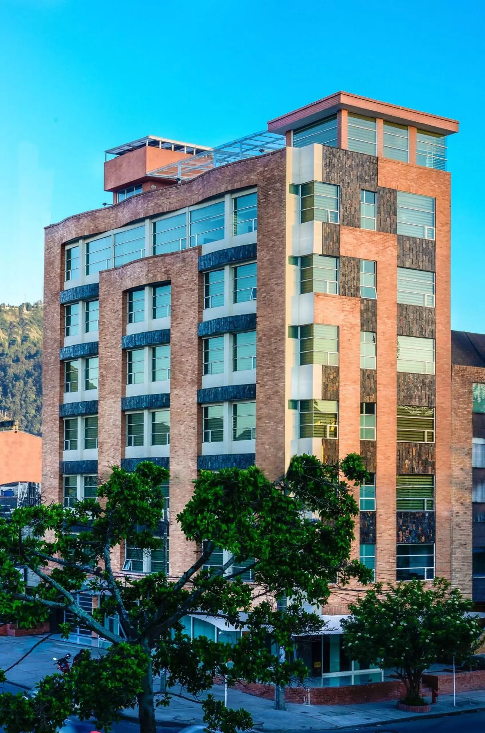 Facade/entrance, Property Building in Hotel Parque 63