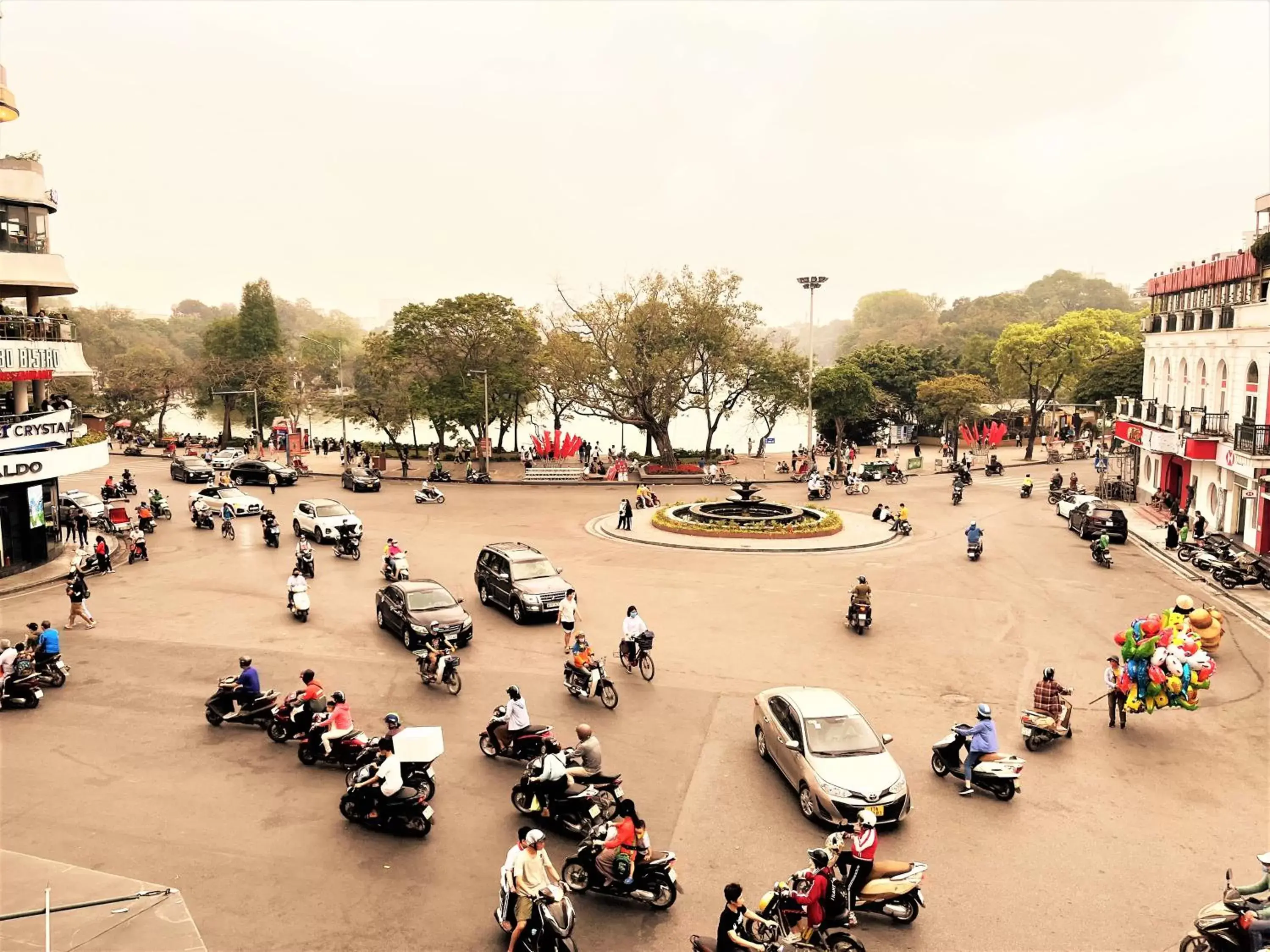 City view in DE LA SOIE Hotel & Travel City view in DE LA SOIE Hotel & Travel