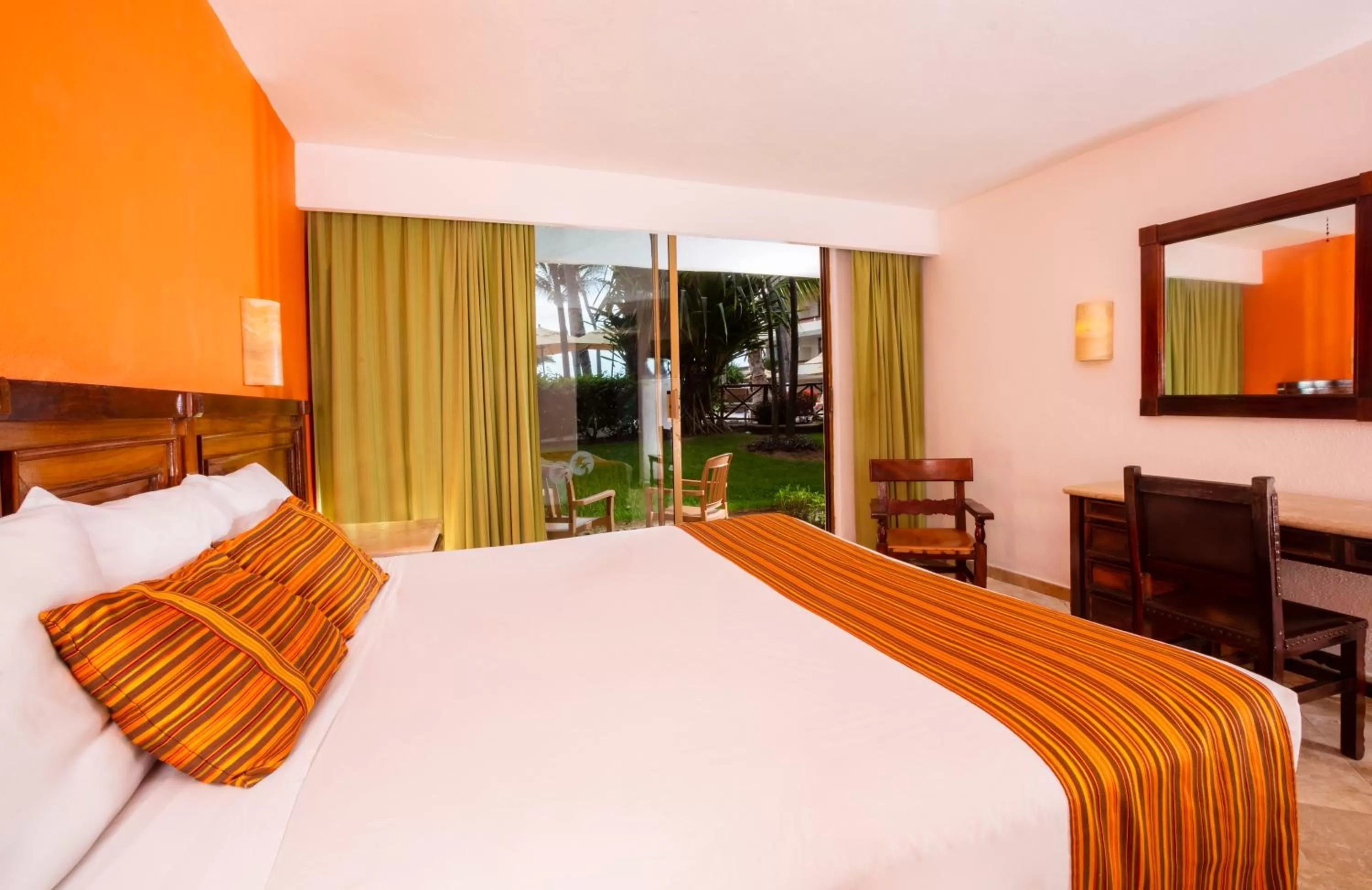 Bed in Las Palmas by the Sea All Inclusive