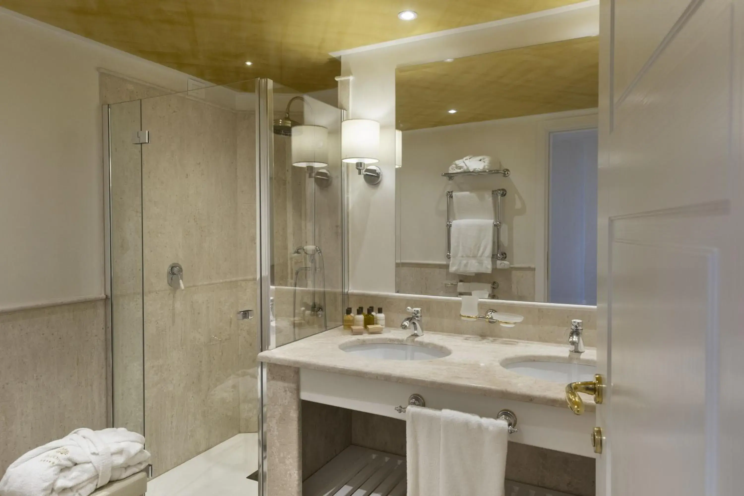 Bathroom in Hotel Abi D'Oru
