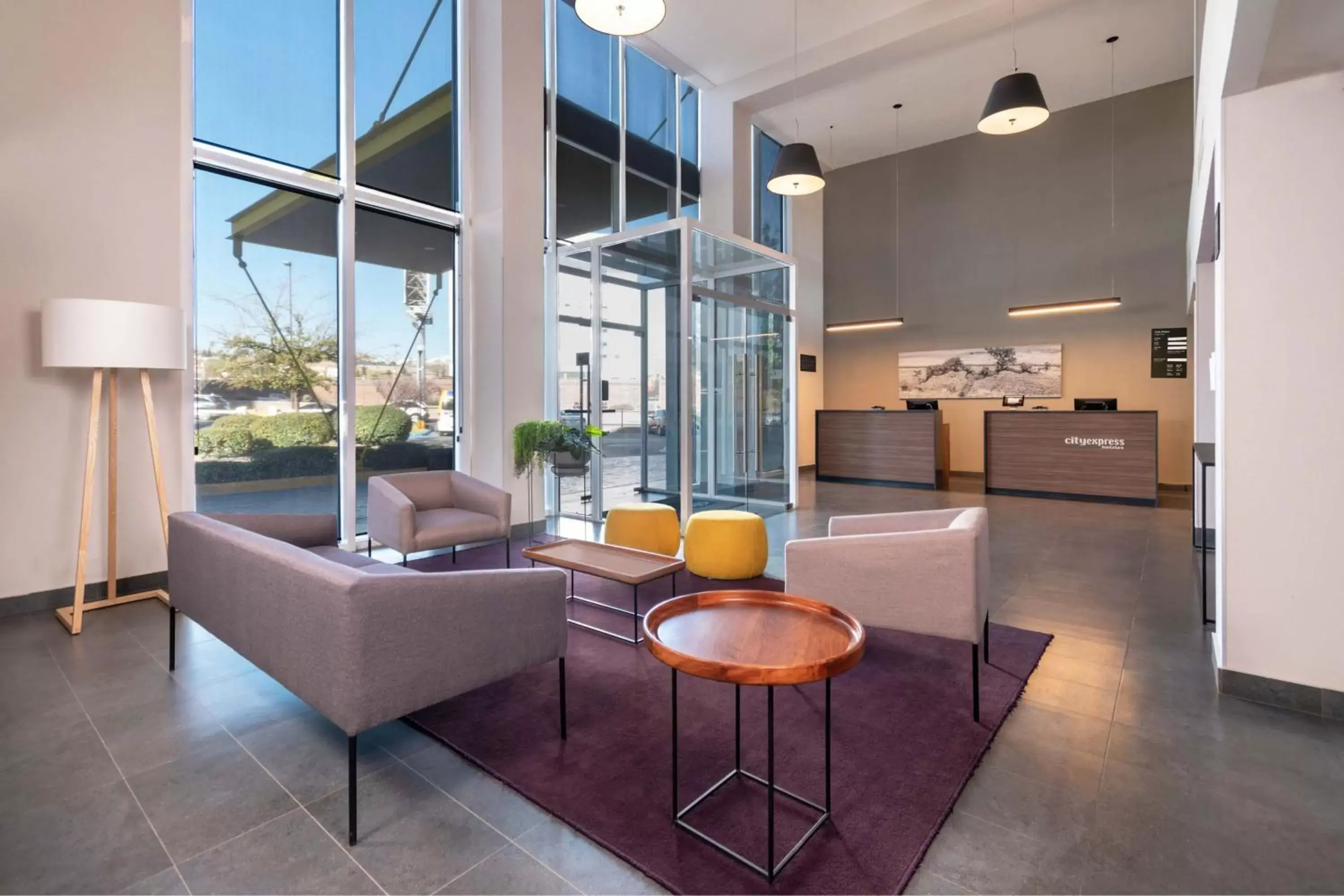 Lobby or reception, Seating Area in City Express by Marriott Chihuahua