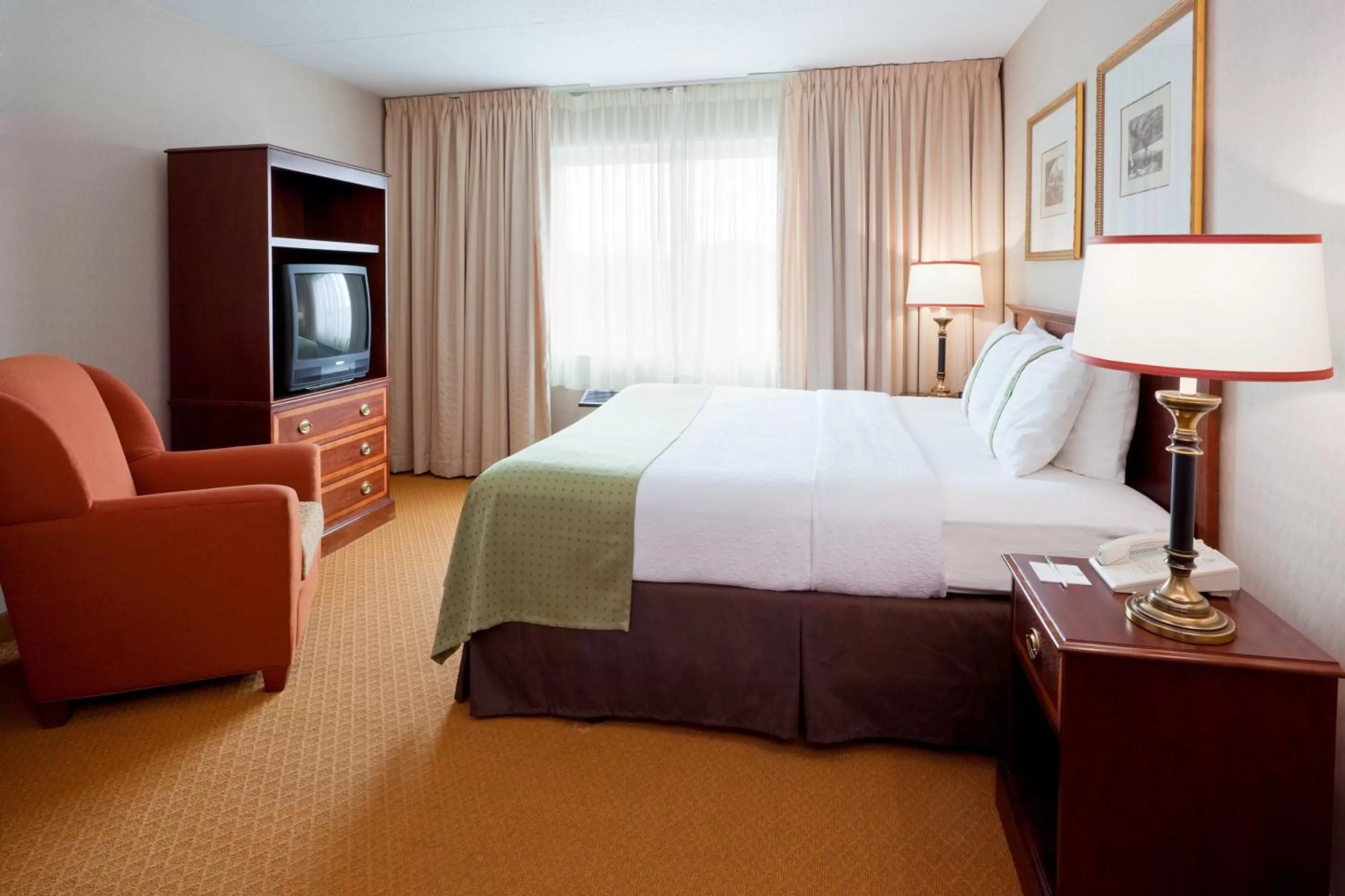 Bed in Holiday Inn Budd Lake - Rockaway Area by IHG