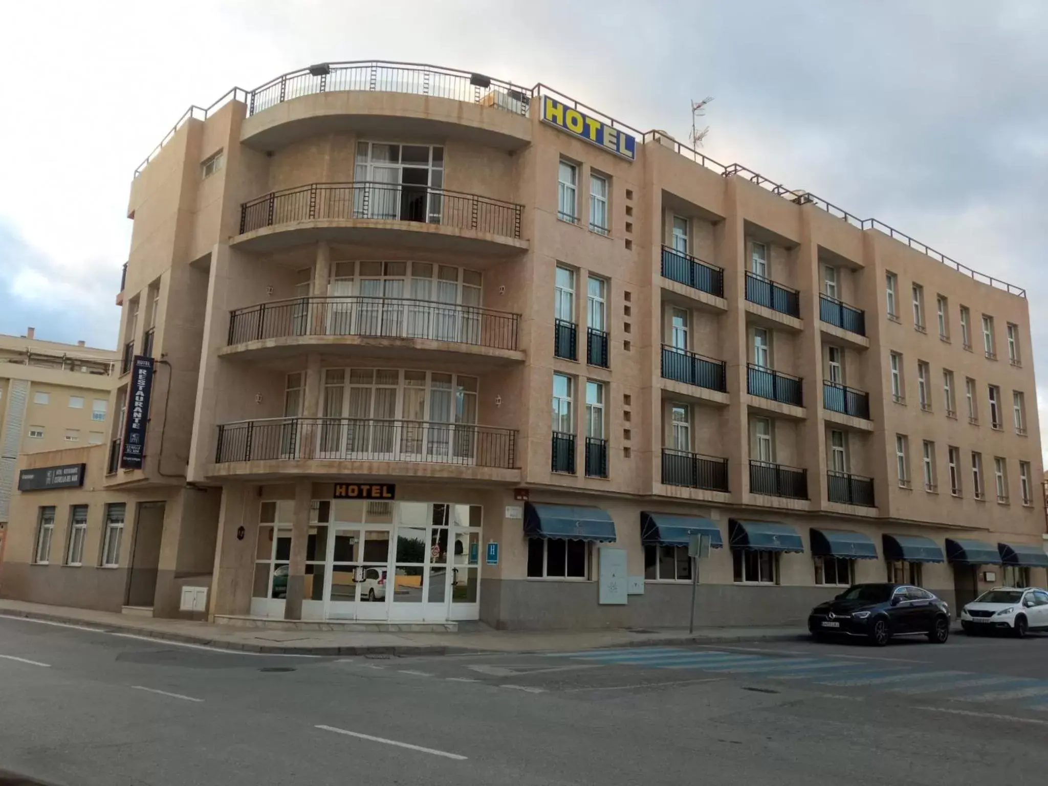 Property Building in Hotel Estrella Del Mar