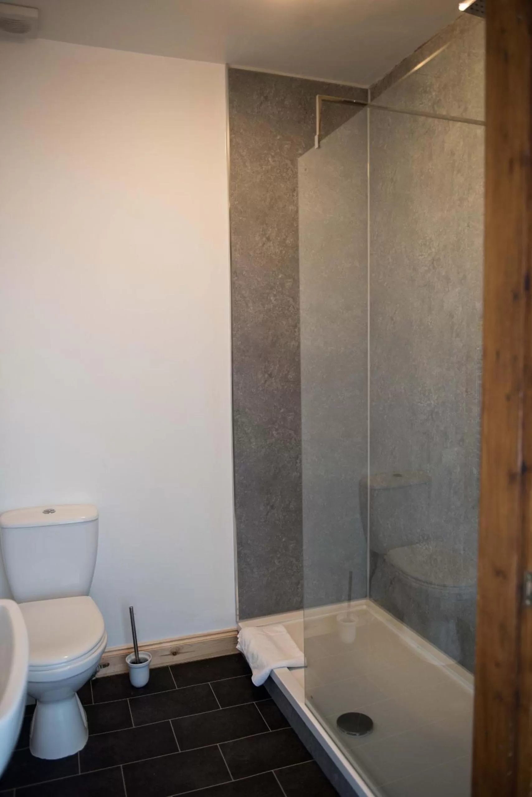 Bathroom in The George Hotel