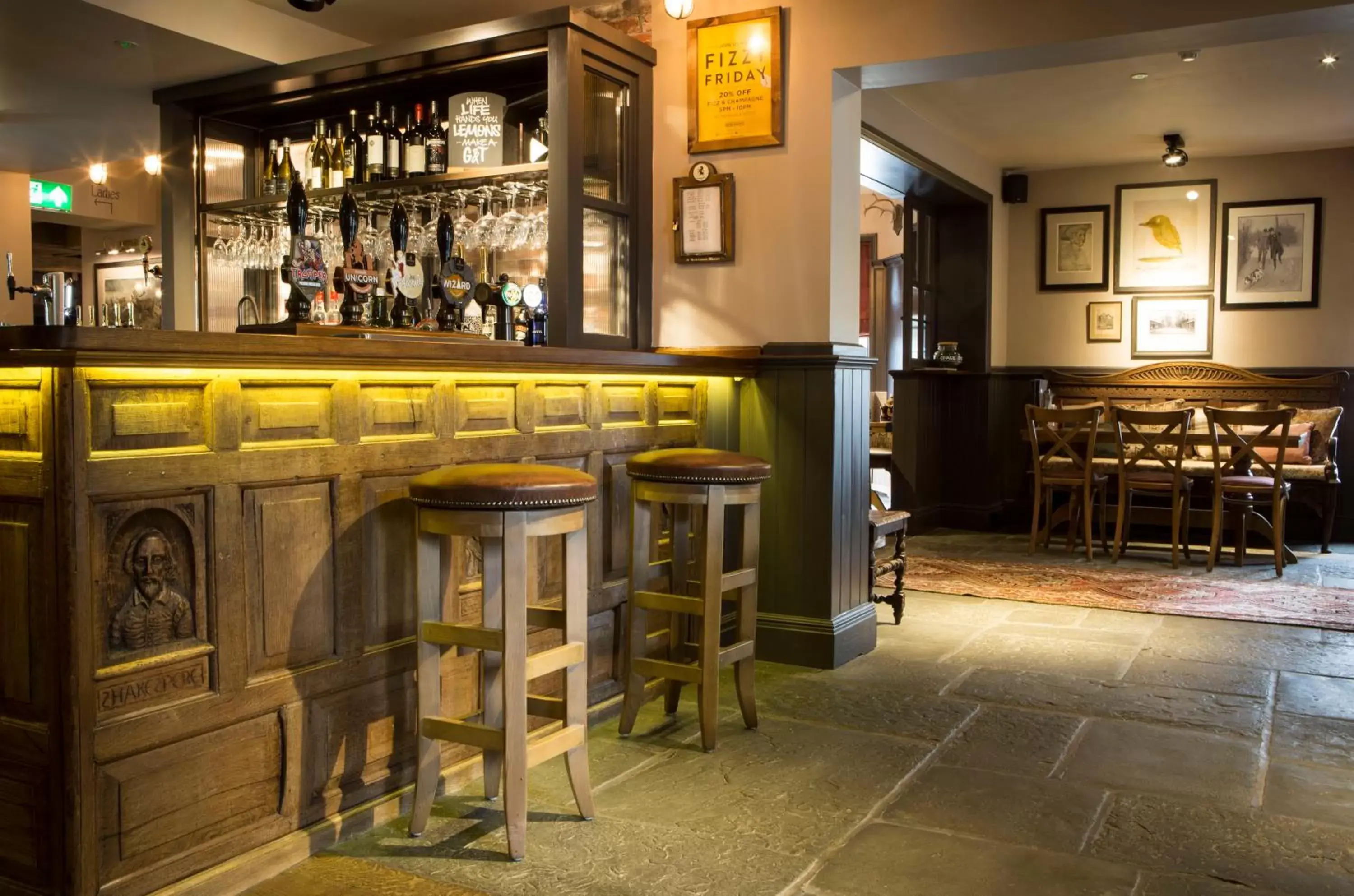 Restaurant/places to eat, Lounge/Bar in Wynnstay Arms, Ruabon, Wrexham