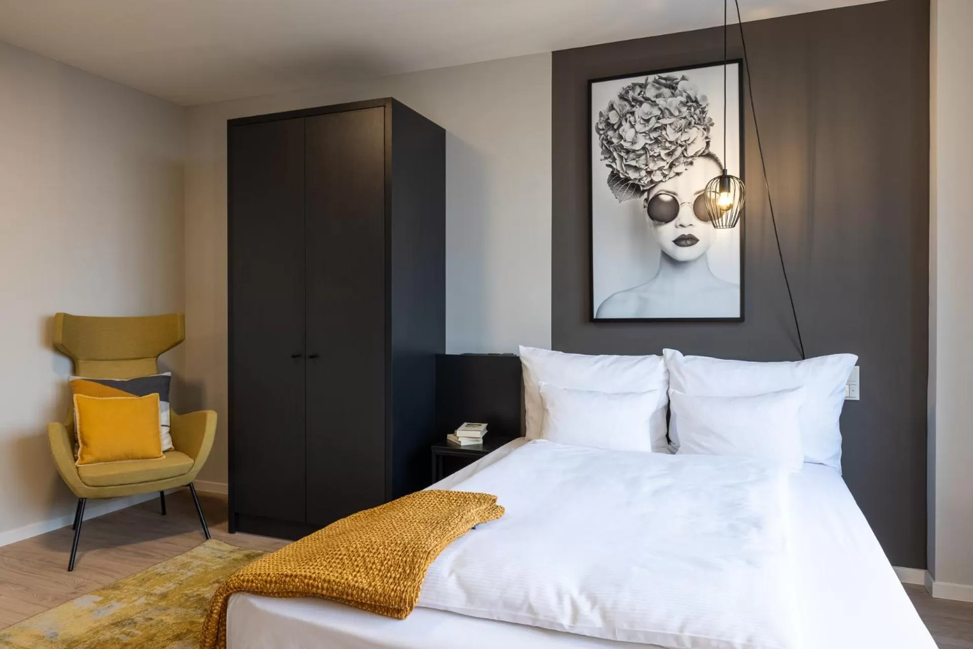 Bed in JOYN Cologne - Serviced Apartments