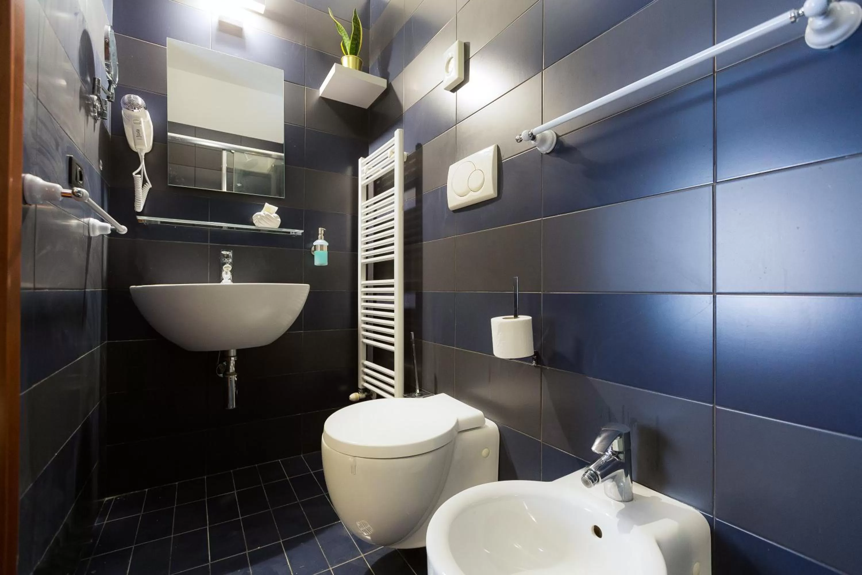 Bathroom in Filomena Arthouse