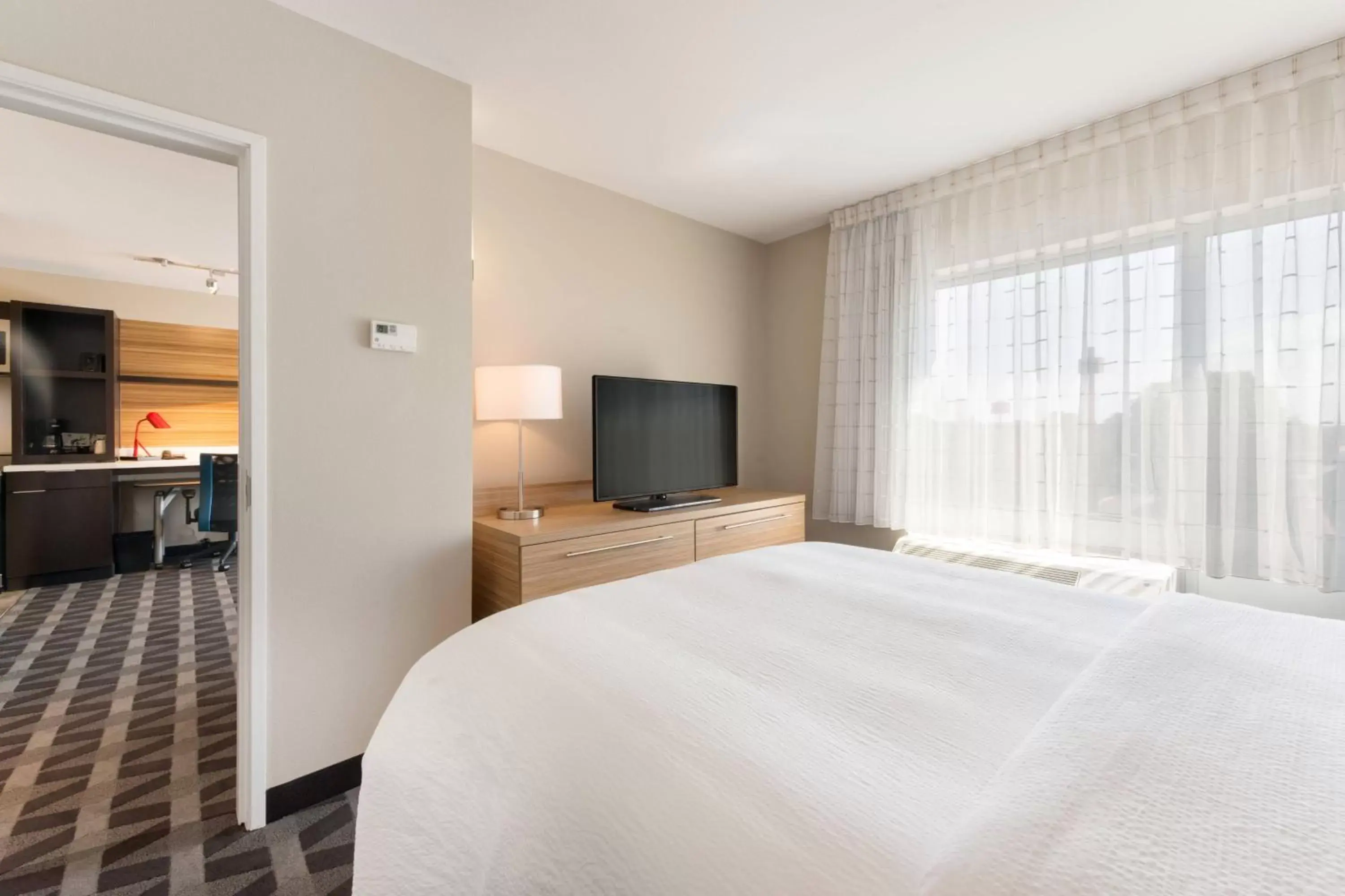 Bedroom, Bed in TownePlace Suites by Marriott Greensboro Coliseum Area