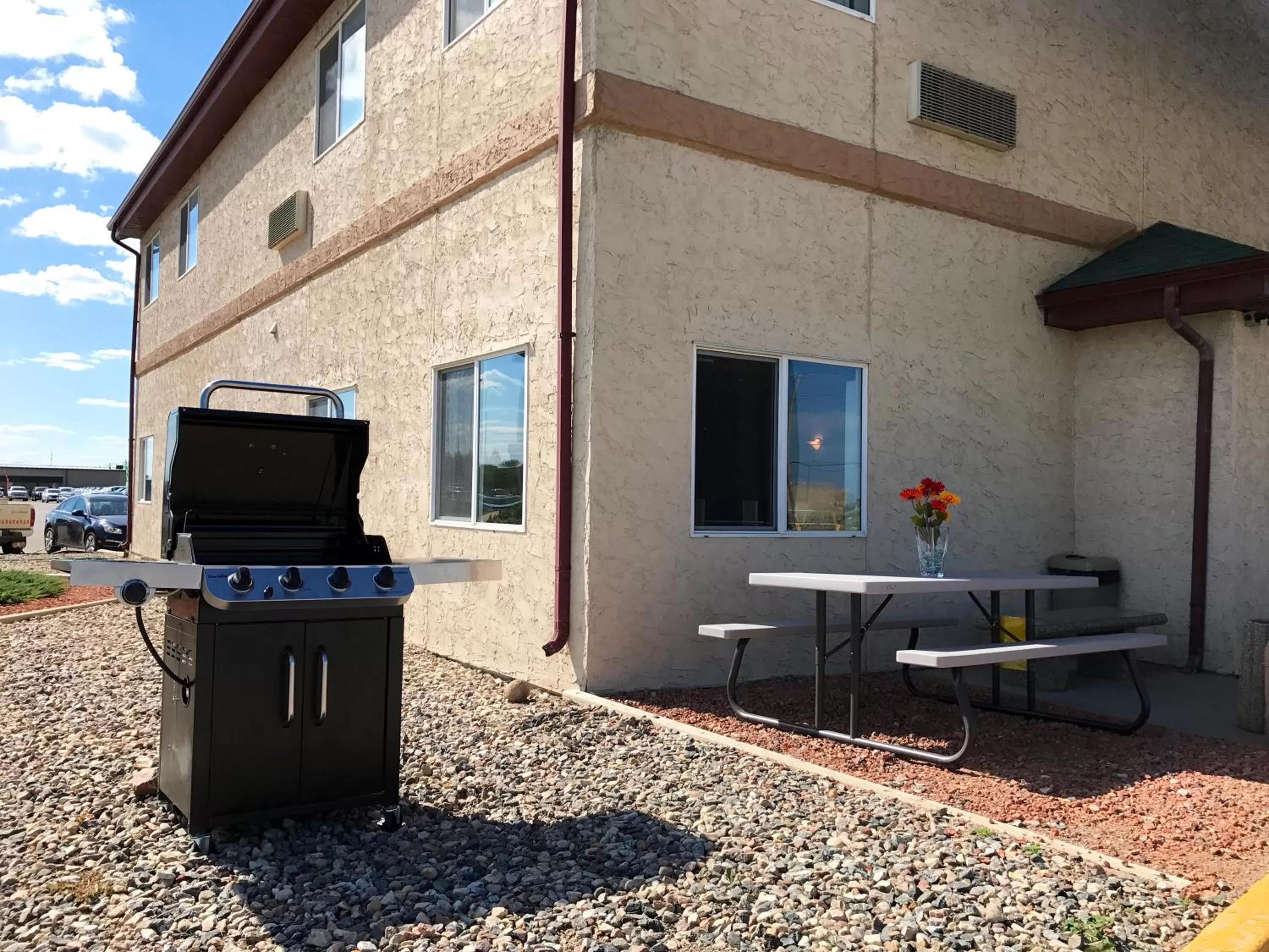 BBQ facilities in Super 8 by Wyndham Kindersley