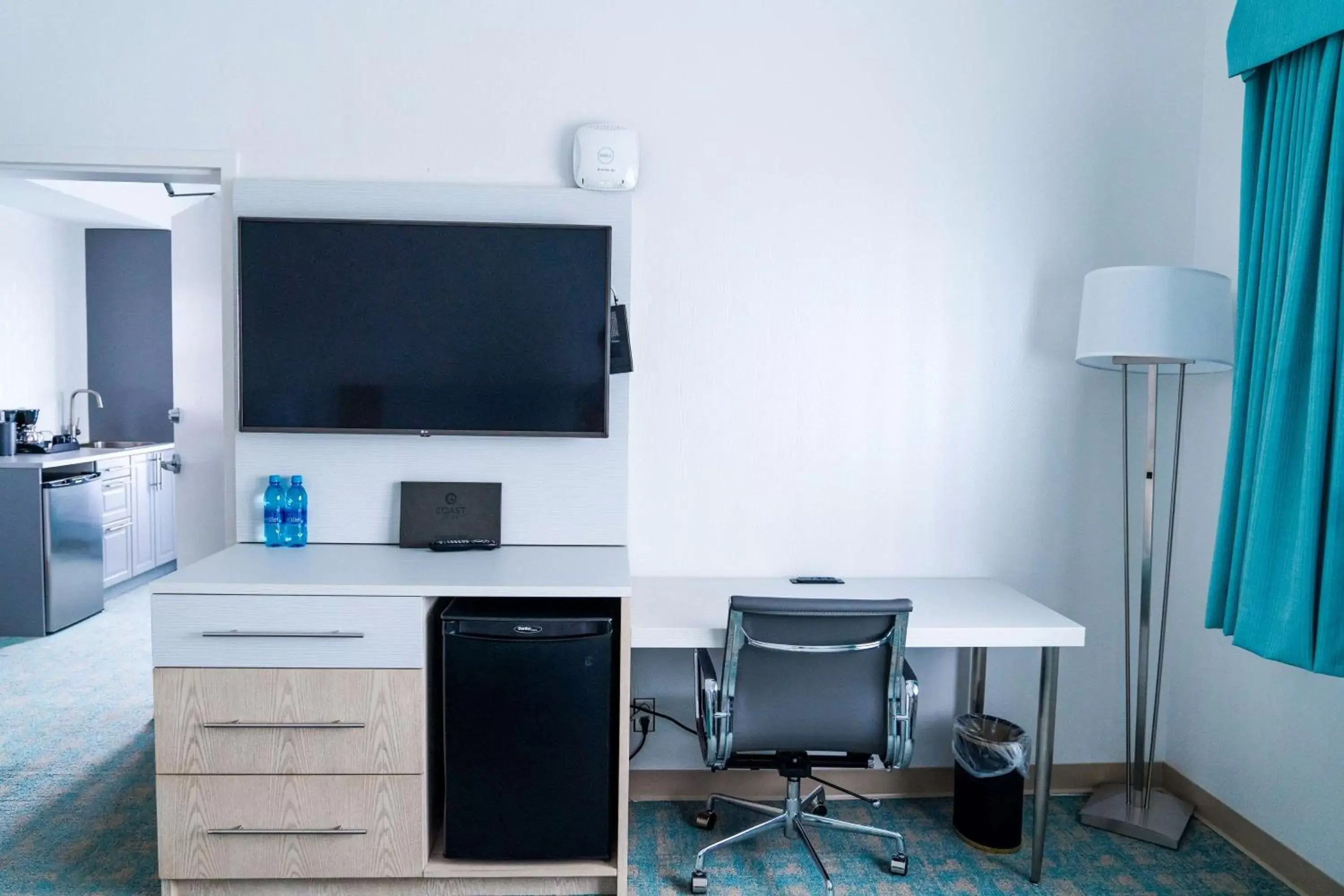 Bathroom, TV/Entertainment Center in Coast Hotel & Convention Centre