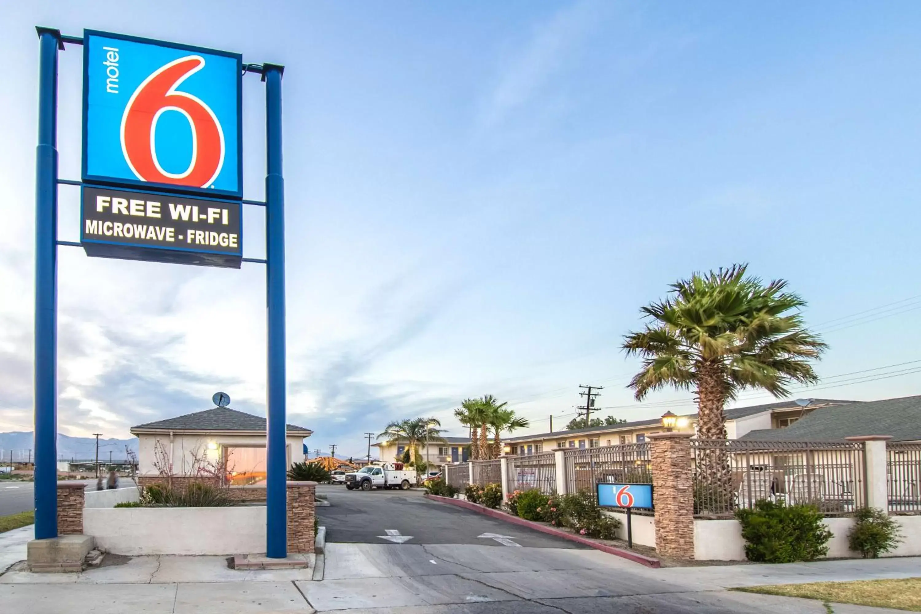Property building in Motel 6-Mojave, CA - Airport