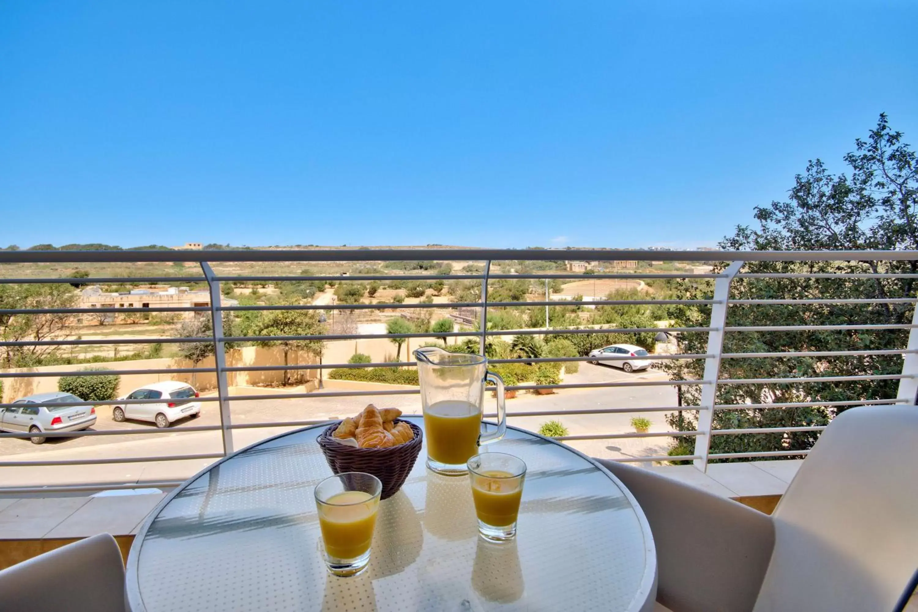 Bedroom, Balcony/Terrace in Radisson Blu Resort & Spa, Malta Golden Sands