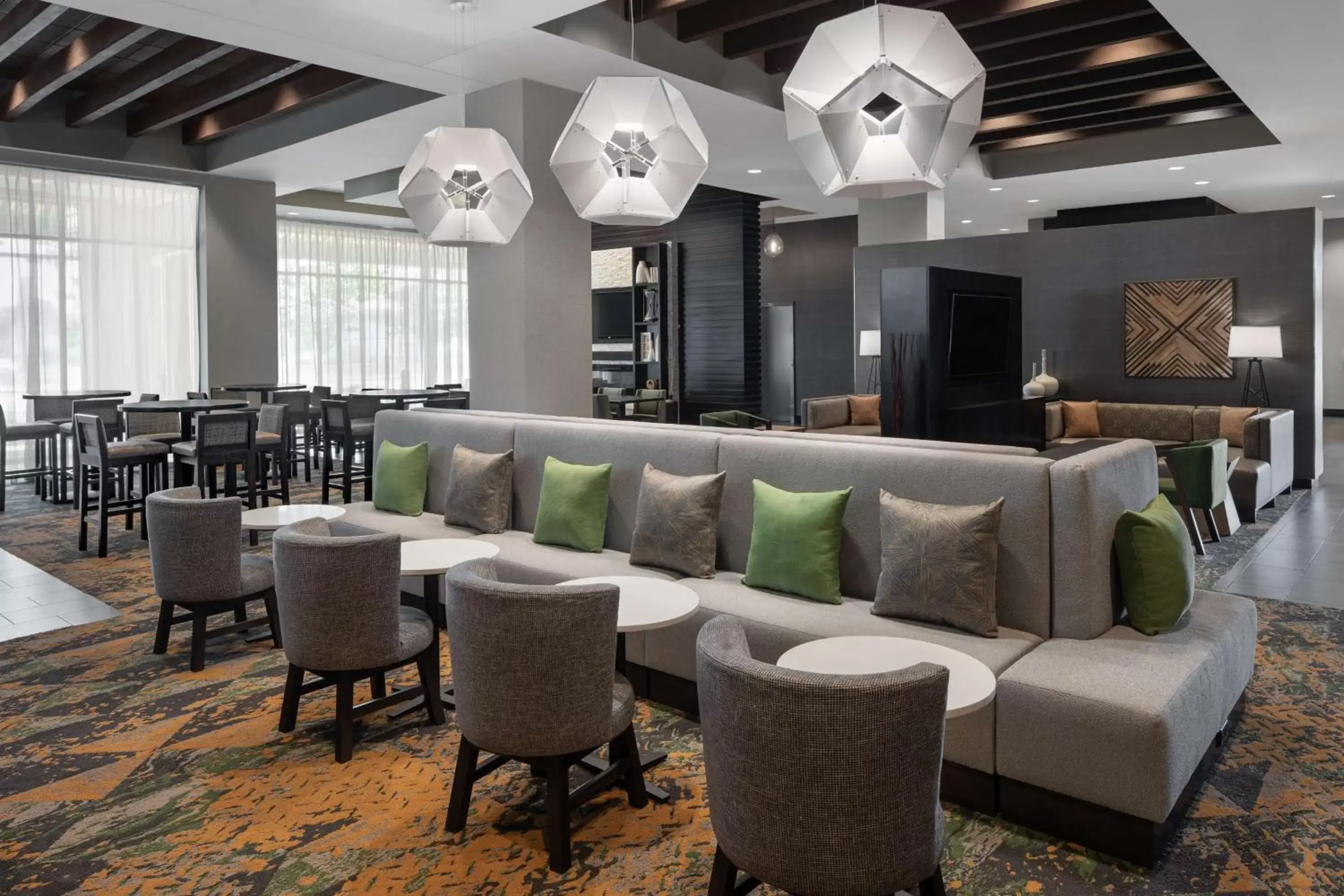 Lobby or reception, Lounge/Bar in Homewood Suites Springfield