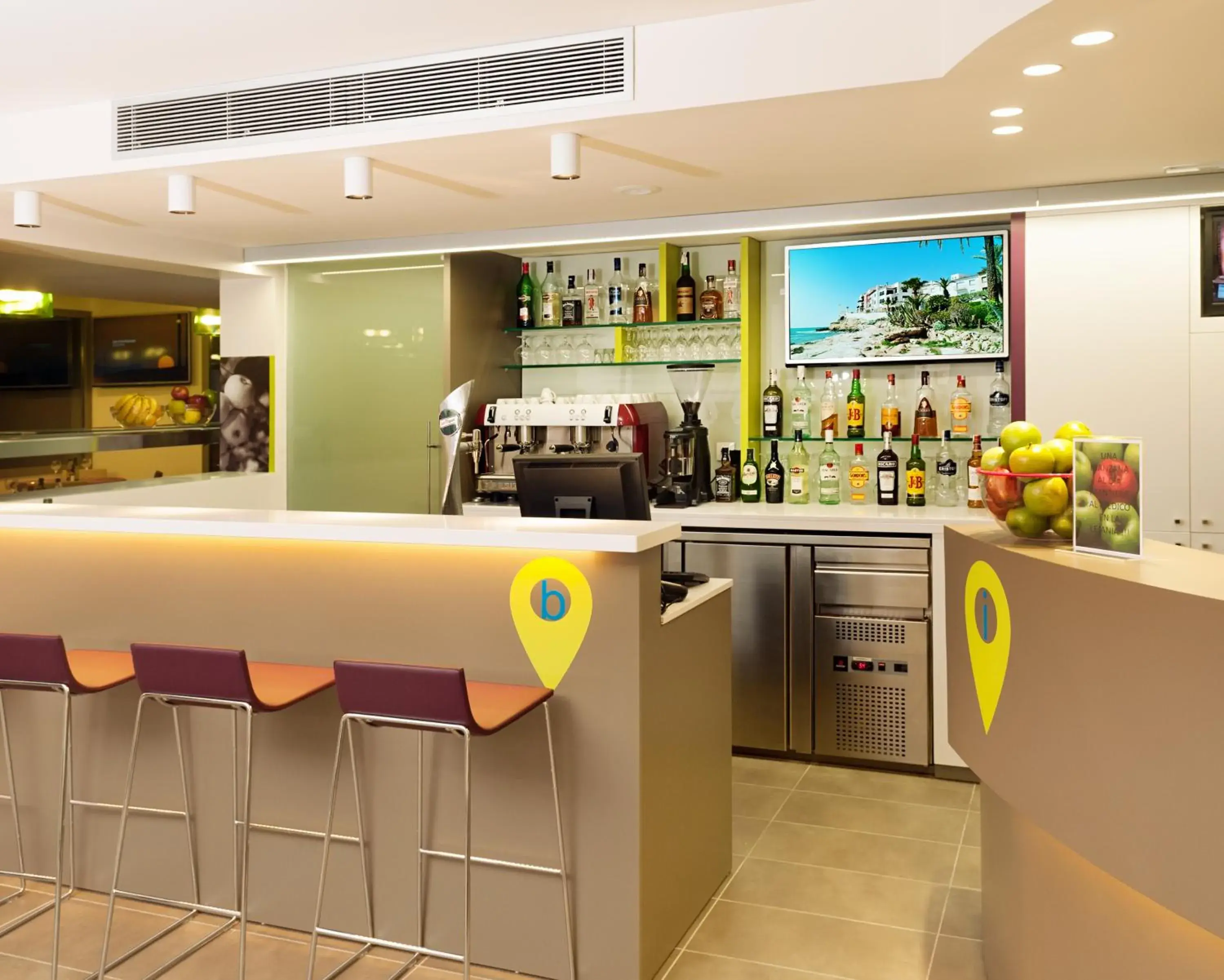 Lobby or reception in Hotel Ibis Styles Lleida Torrefarrera Lobby or reception in Hotel Ibis Styles Lleida Torrefarrera
