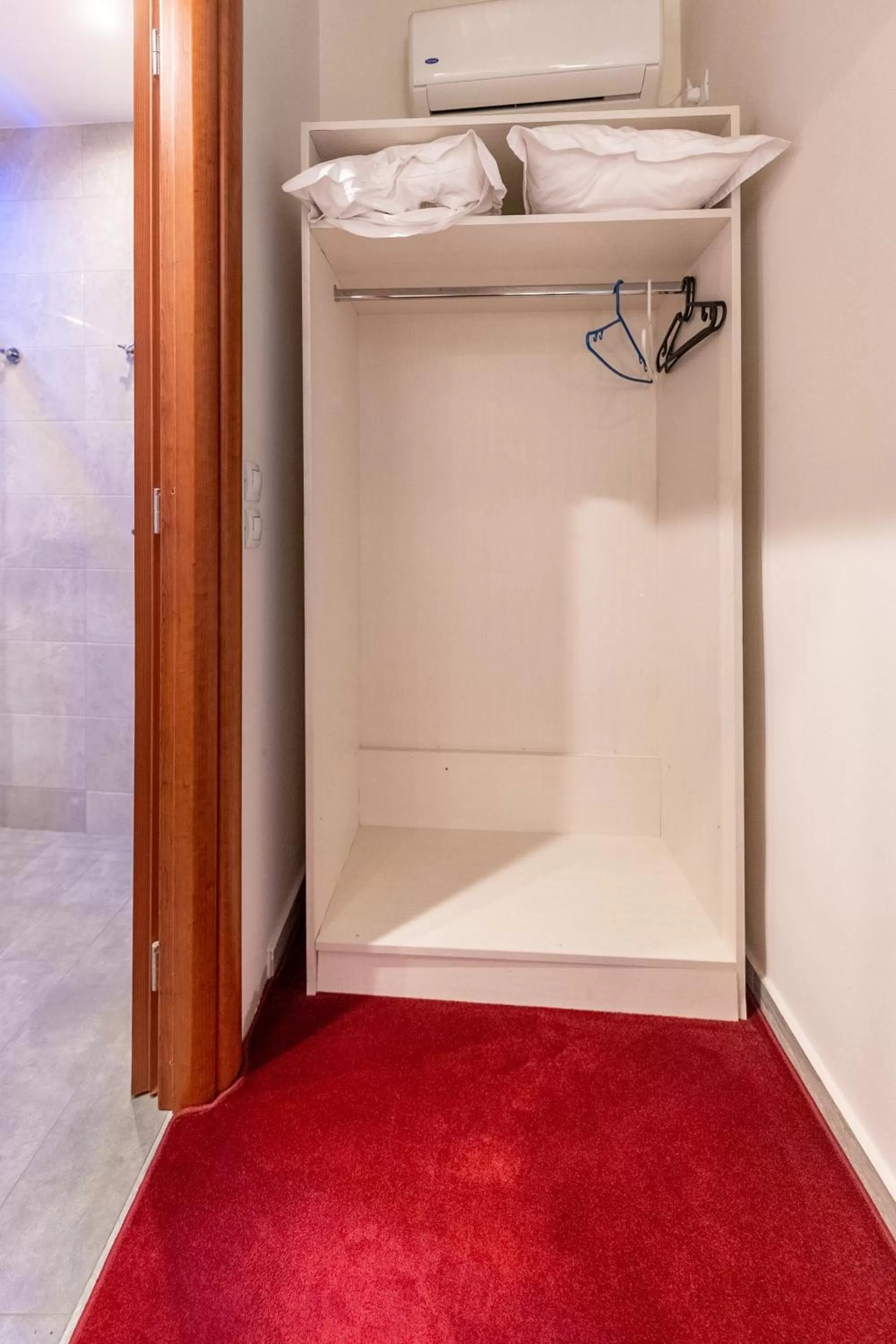 wardrobe in Apartments Tina FREE transfer from-to the airport
