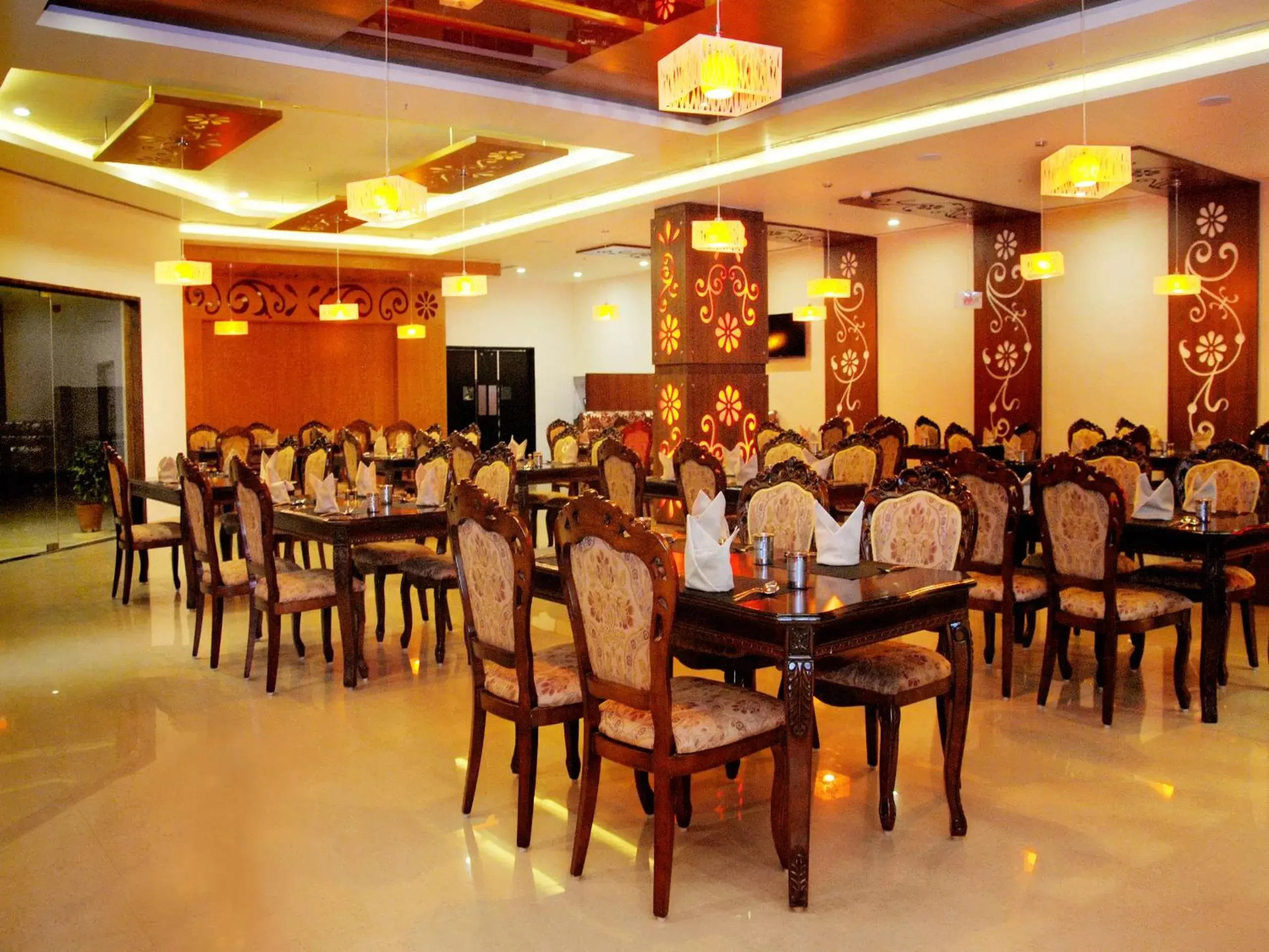 Restaurant/Places to Eat in Fortune Select Grand Ridge, Tirupati - Member ITC's Hotel Group