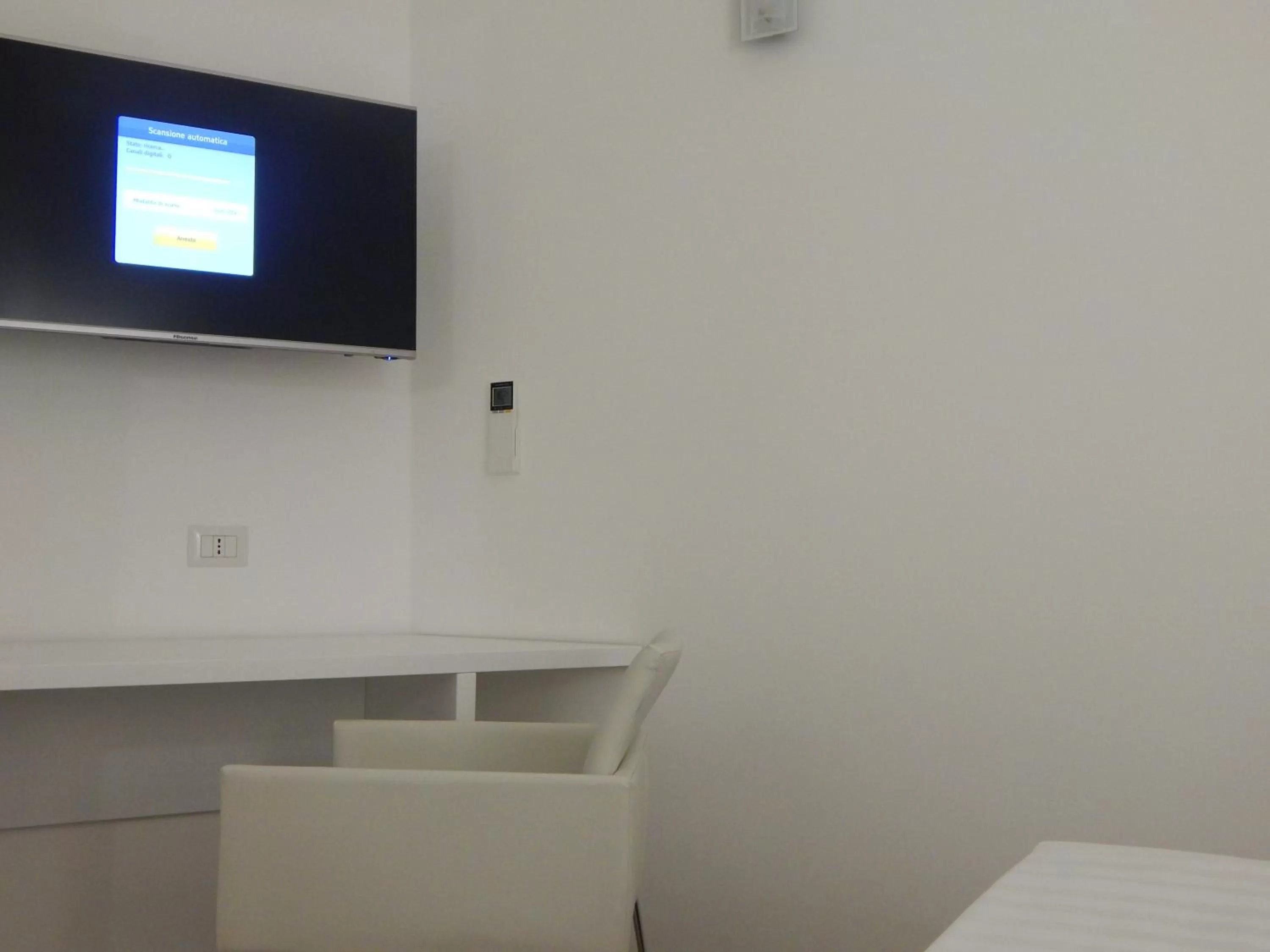 TV and multimedia in Roma Resort Colosseum