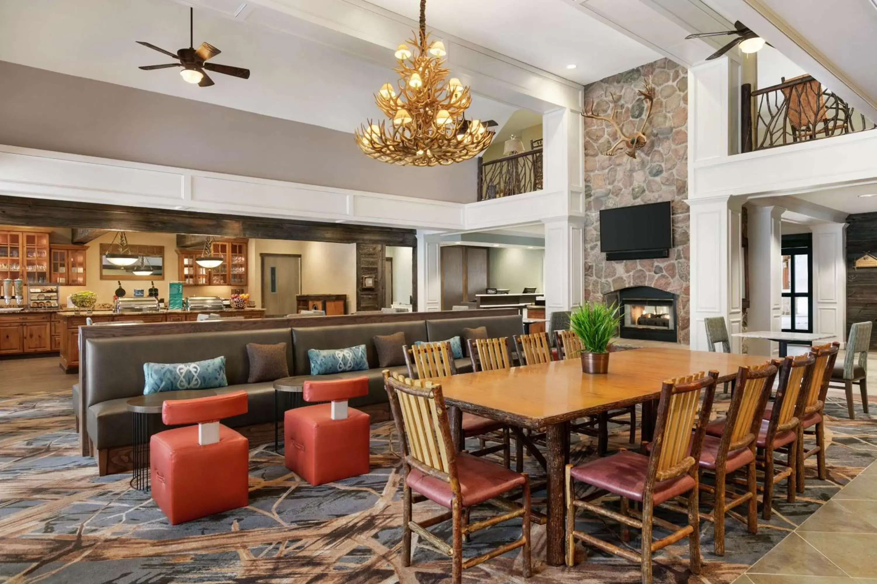 Lobby or reception, Restaurant/Places to Eat in Homewood Suites Syracuse-Liverpool