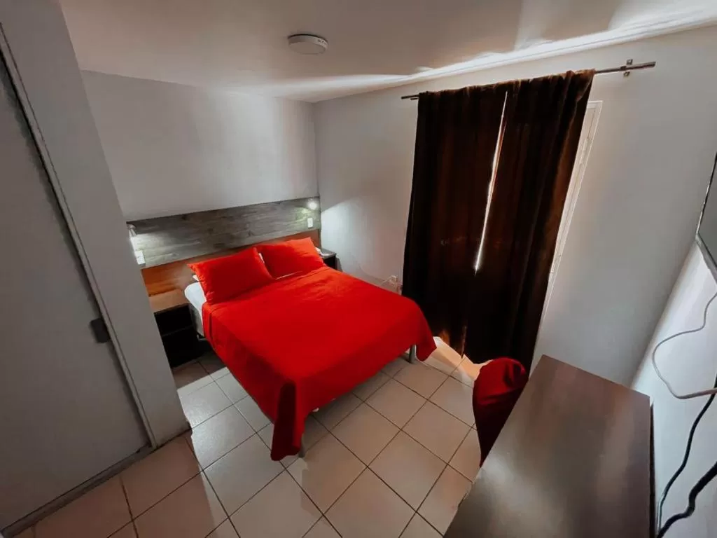 Bedroom, Bed in Hotel Plaza Colon