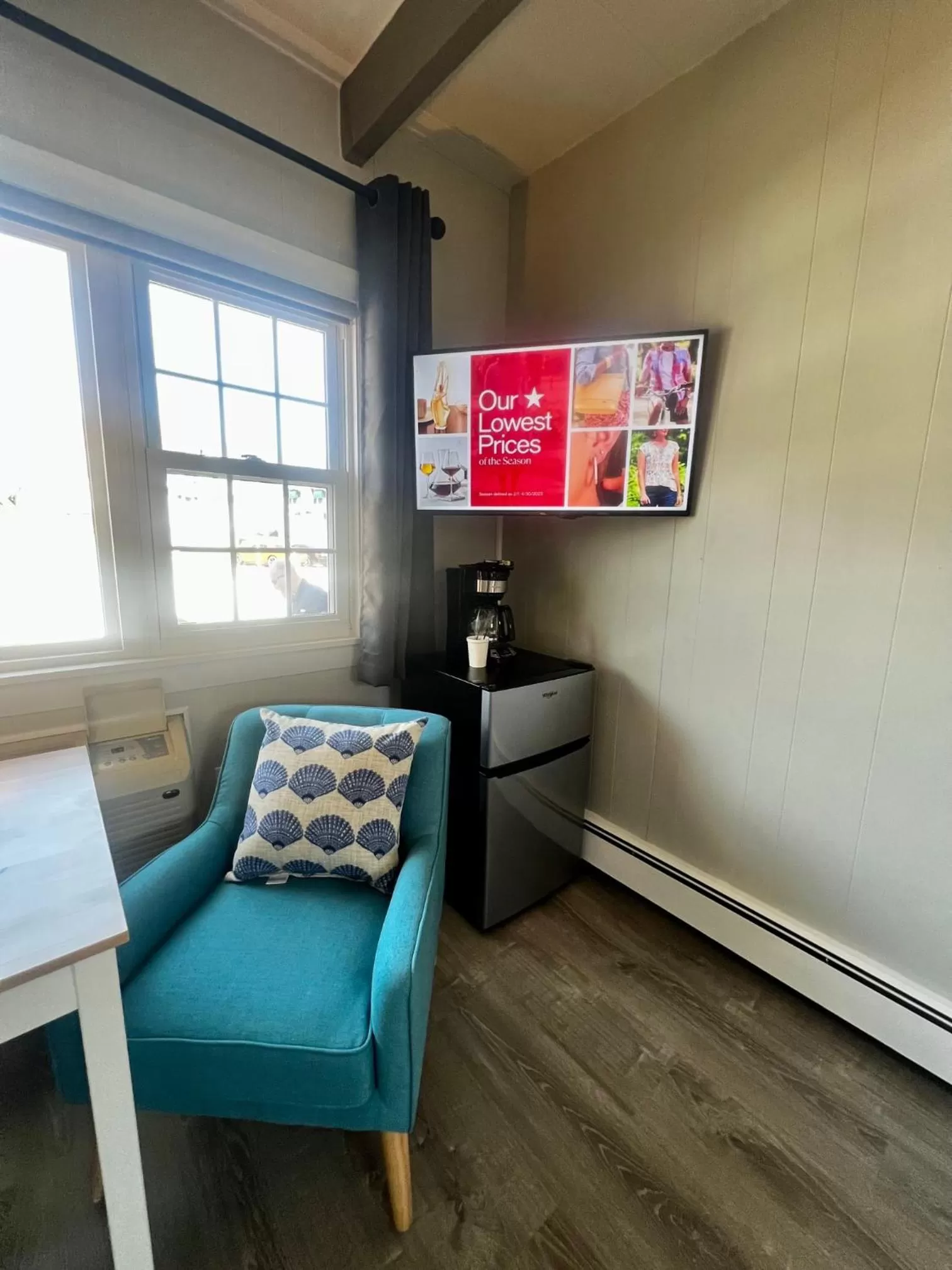 Claddagh Motel & Suites