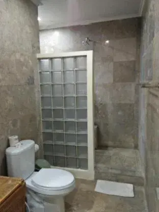 Bathroom in Sekuta Condo Suites