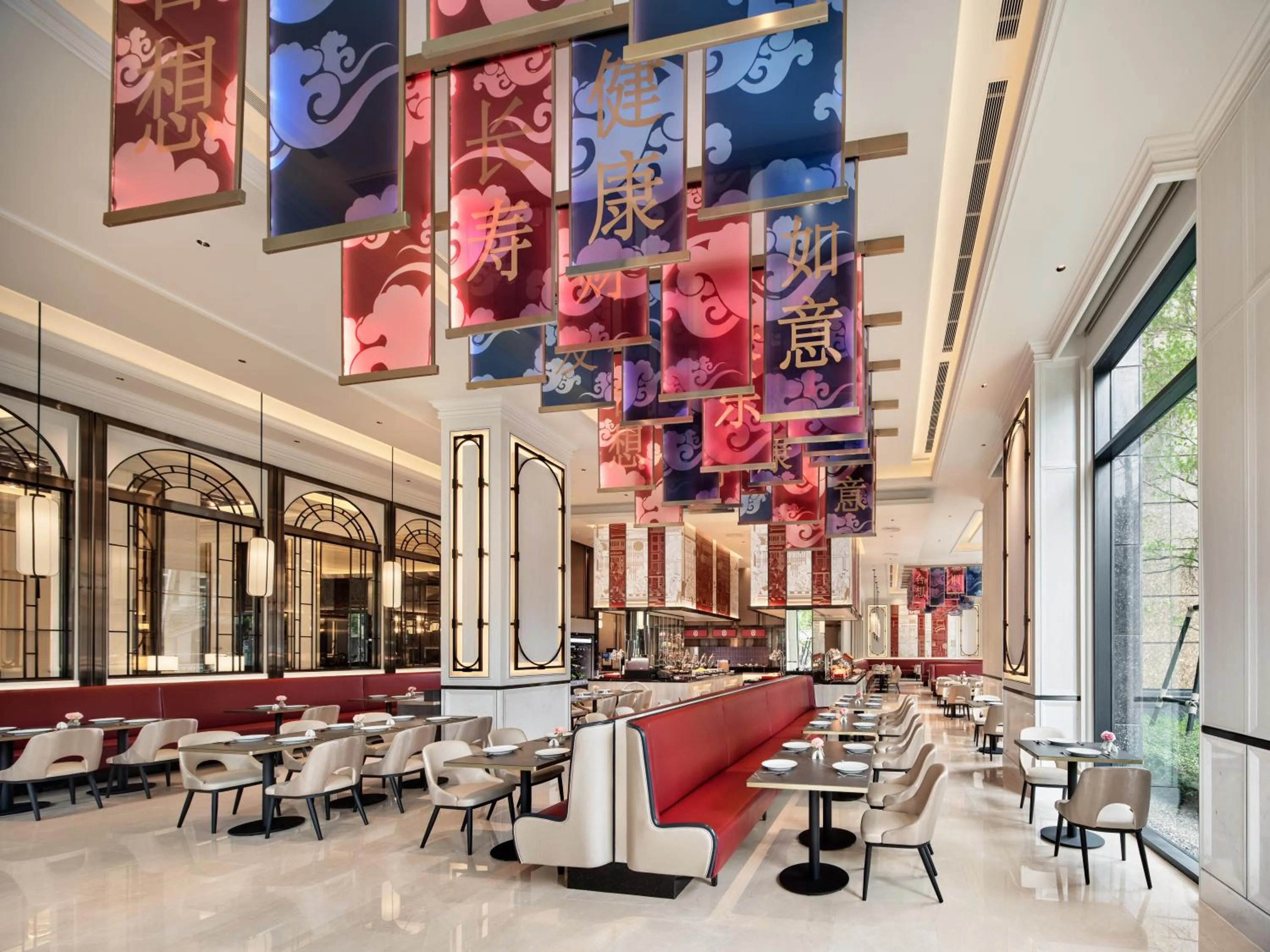 Restaurant/places to eat in Grande Centre Point Surawong Bangkok