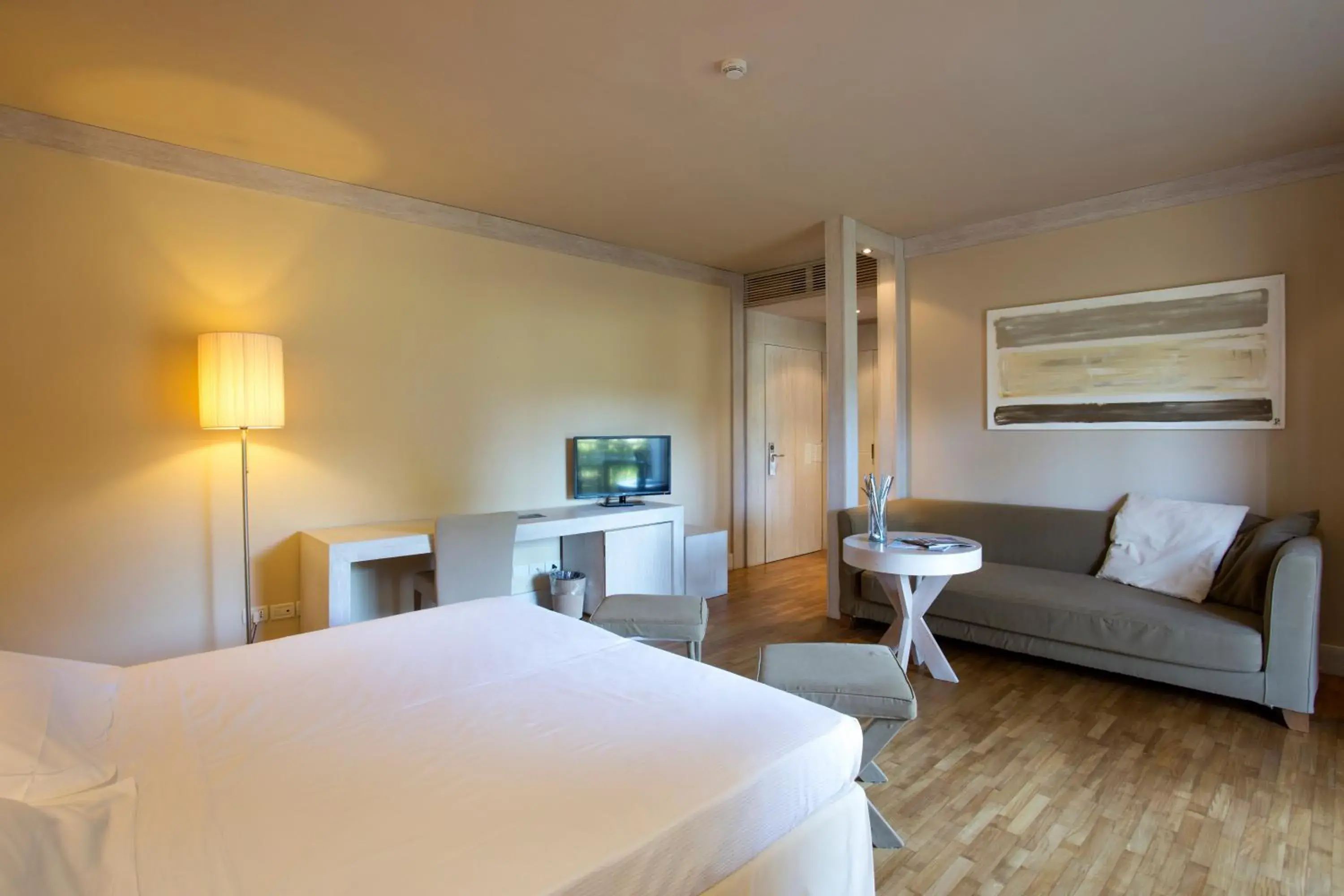 Balcony/Terrace, Bed in TH Tirrenia - Green Park Resort