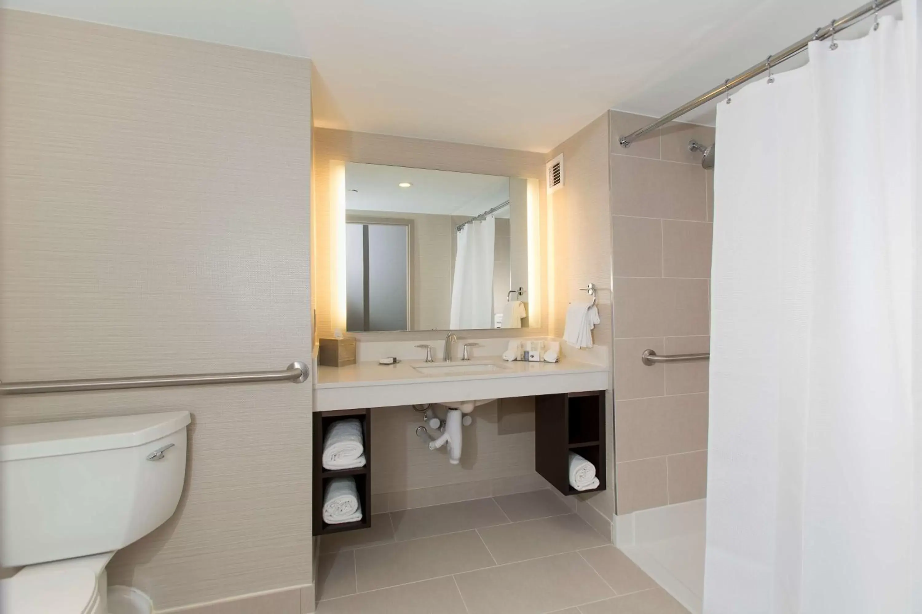 Bathroom in DoubleTree by Hilton Hotel Deerfield Beach - Boca Raton