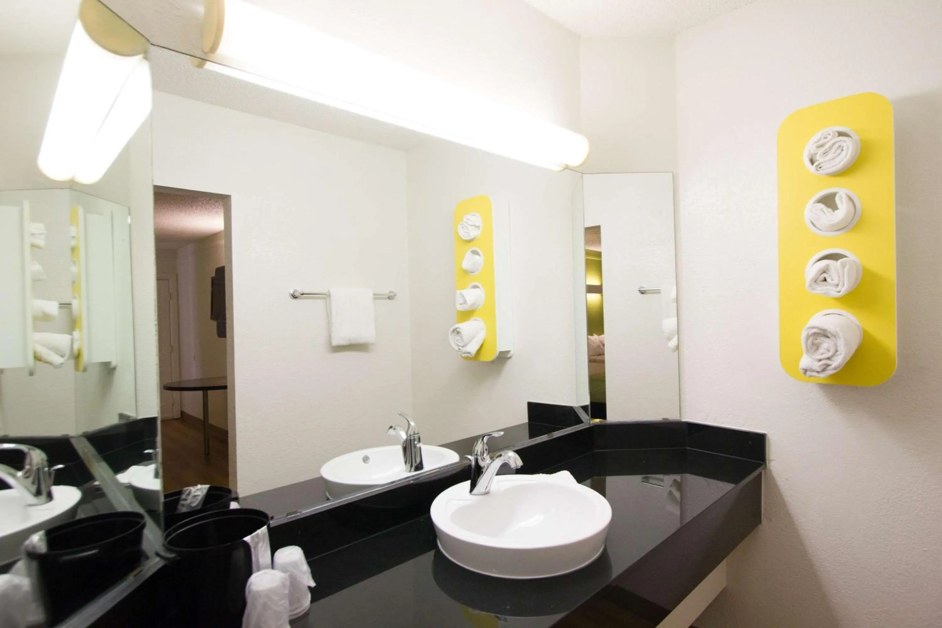 Bathroom in Motel 6-Austin, TX - Midtown