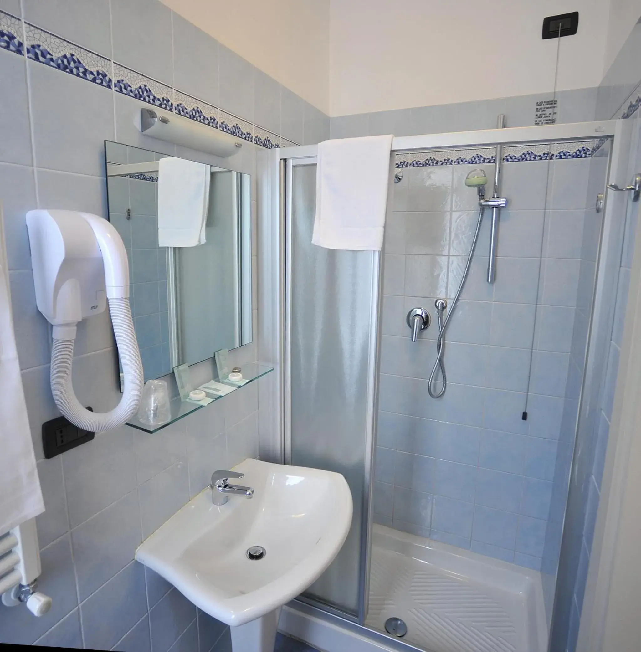 Bathroom in Hotel Riviera Blu