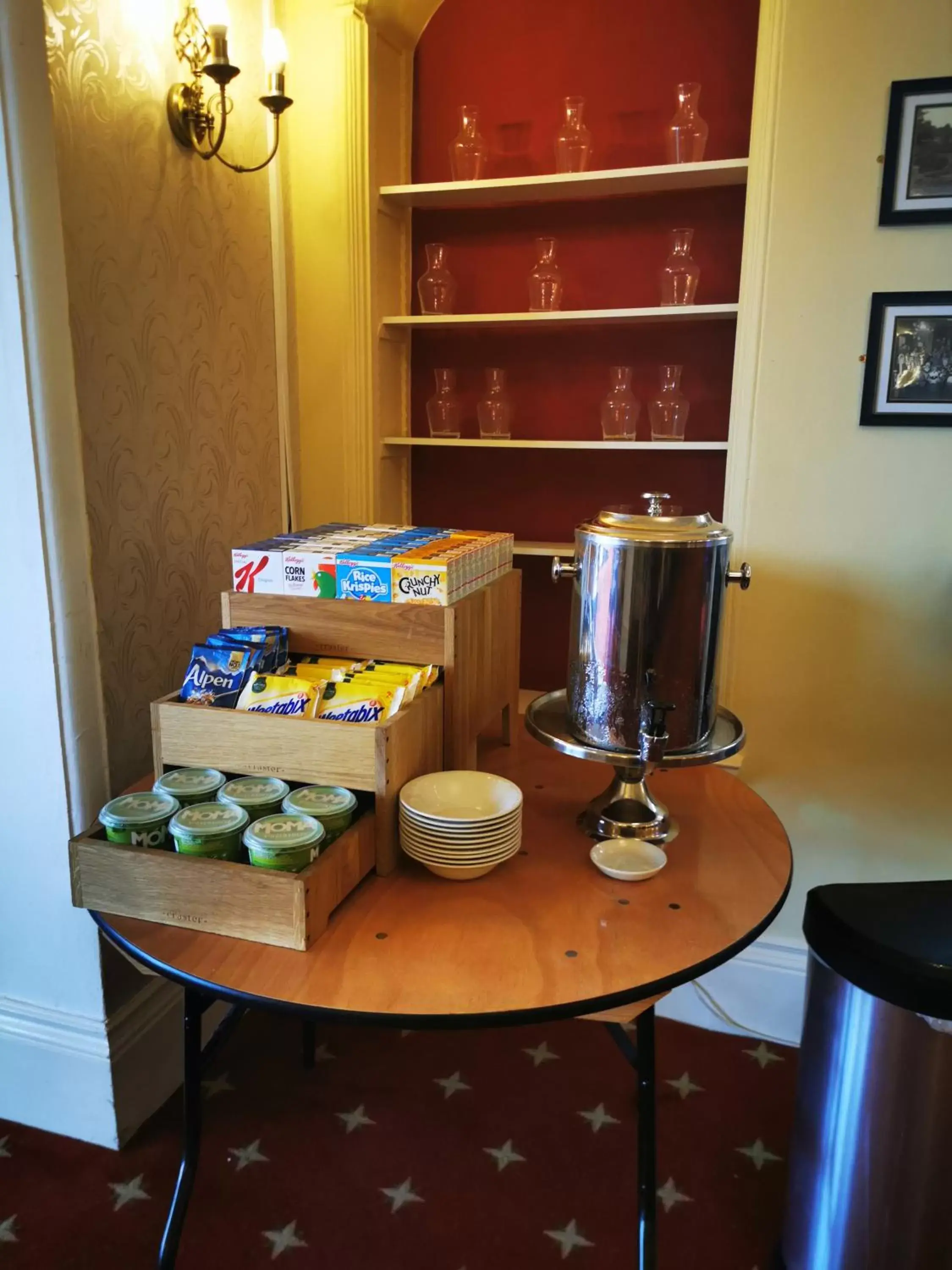 Buffet breakfast in Cliffden Hotel