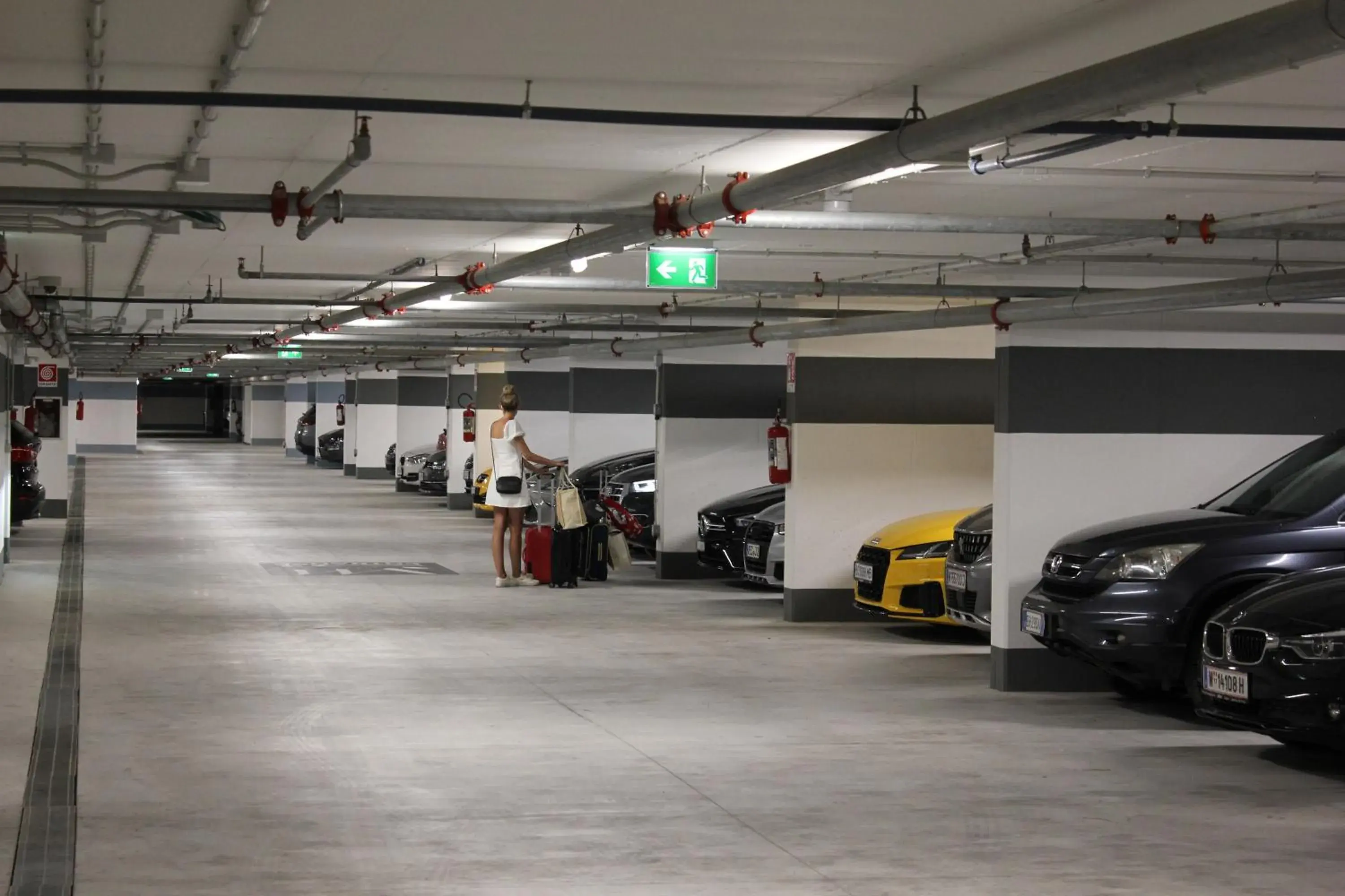 Parking in J44 Lifestyle Hotel