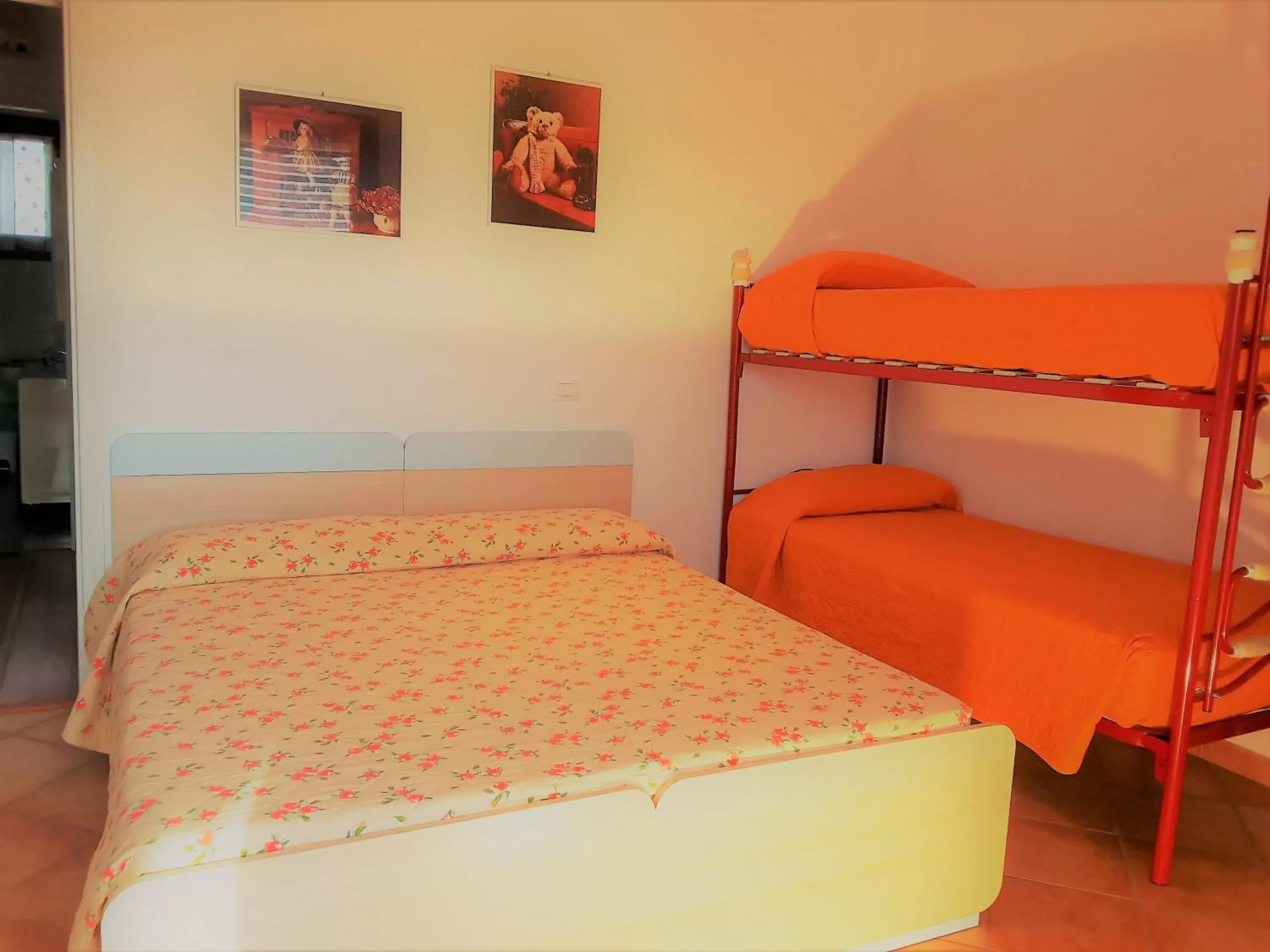 Bed in Villaggio dei Fiori Apart- Hotel 3 Stars - Family Resort